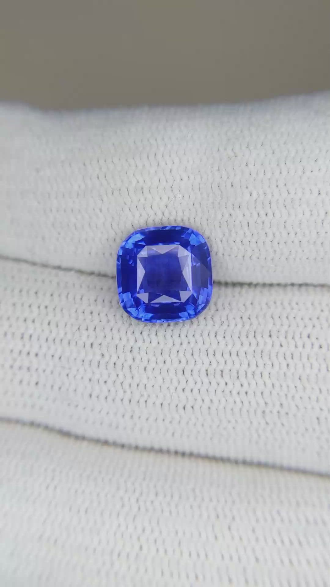 3.58 Ct. Blue Sapphire from Ceylon (Sri Lanka) Size Video