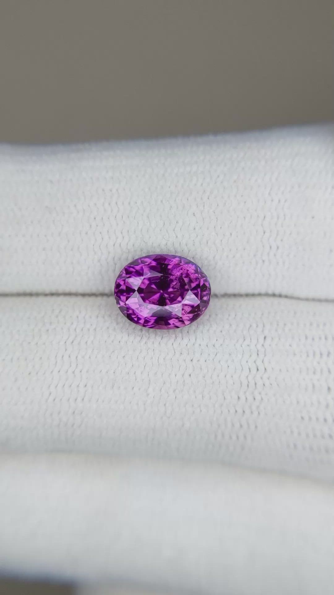 2.63 Ct. Pinkish Purple Sapphire from Ceylon (Sri Lanka) Size Video