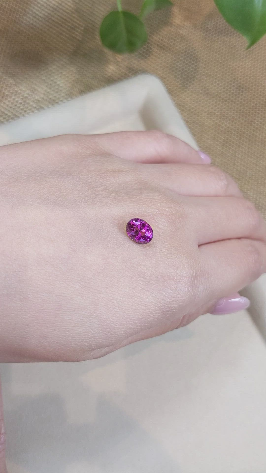 2.63 Ct. Pinkish Purple Sapphire from Ceylon (Sri Lanka) Size Video
