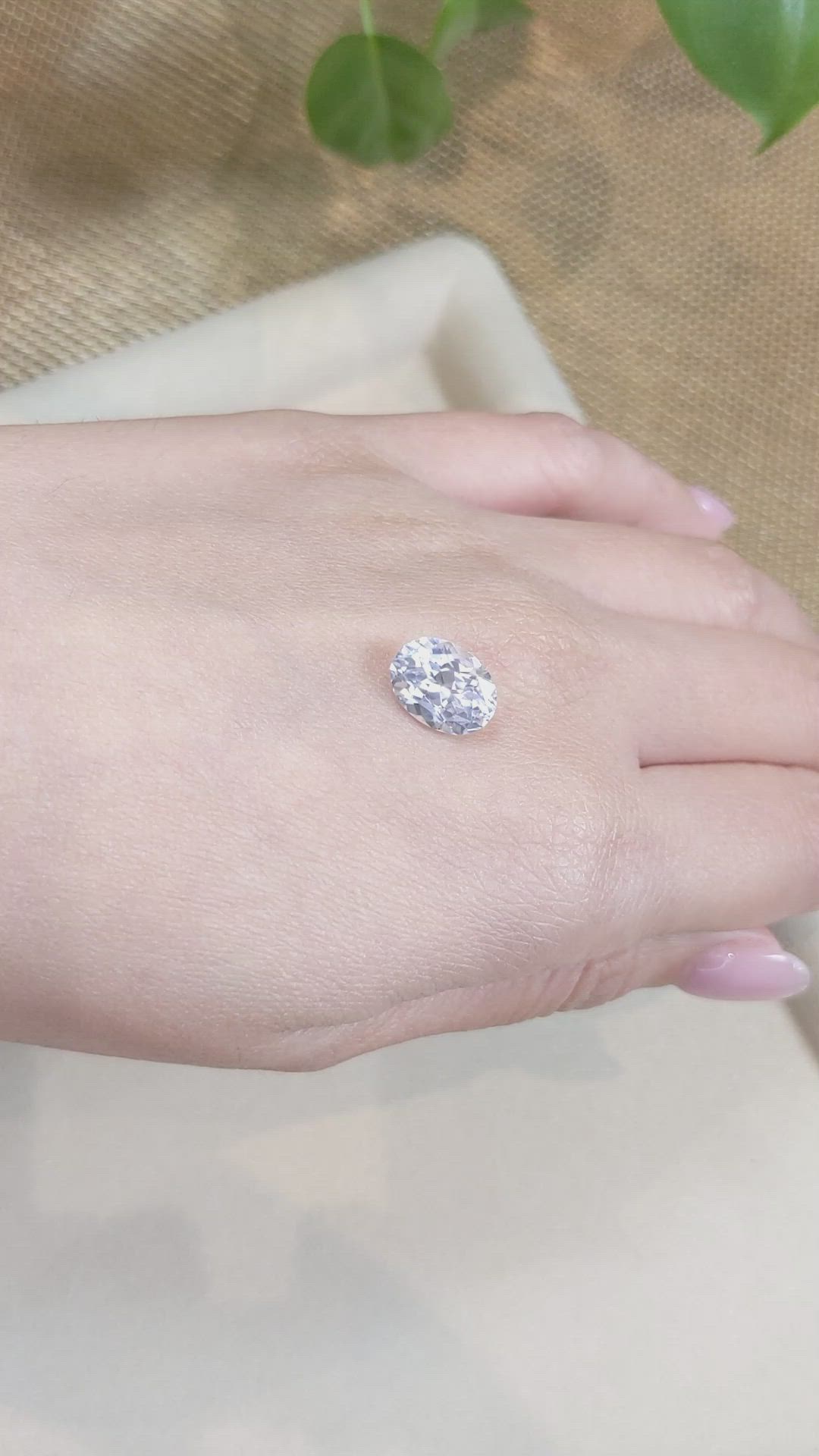 4.26 Ct. White Sapphire from Ceylon (Sri Lanka) Size Video