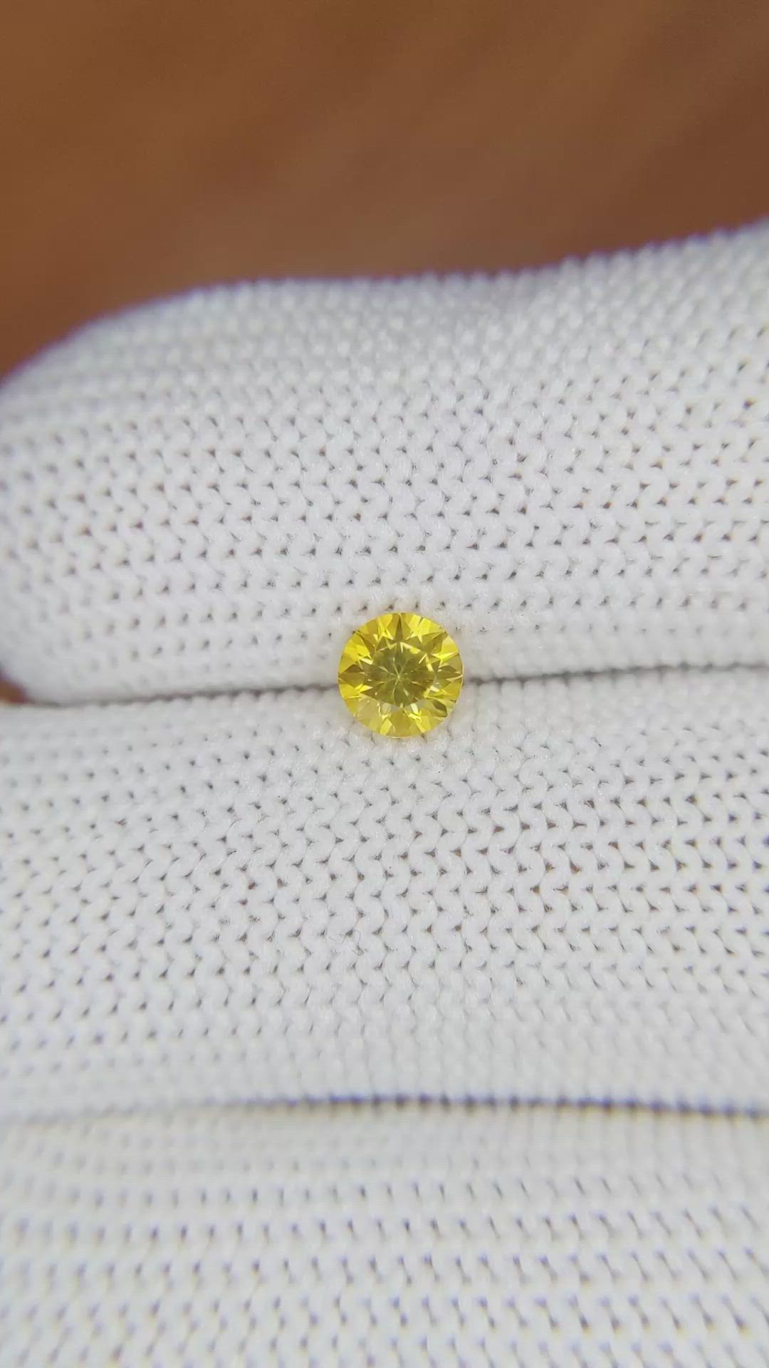 0.56 Ct. Sapphire from Ceylon (Sri Lanka) Size Video