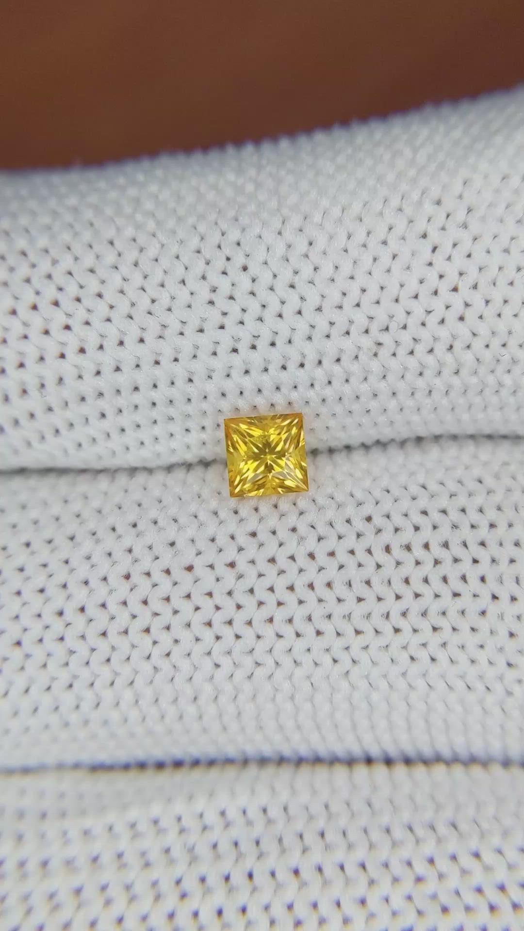 0.47 Ct. Yellowish Orange Sapphire from Ceylon (Sri Lanka) Size Video