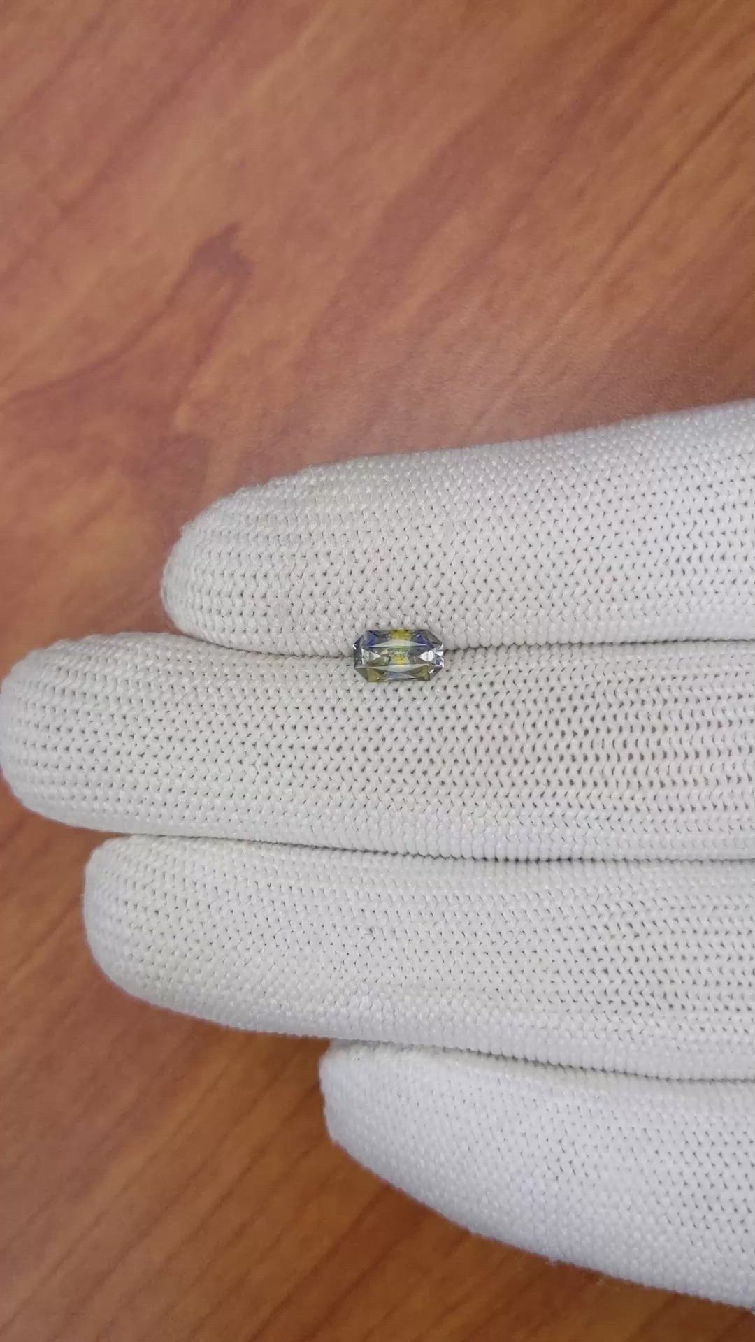 0.86 Ct. Bi Color Sapphire from Ceylon (Sri Lanka) Size Video