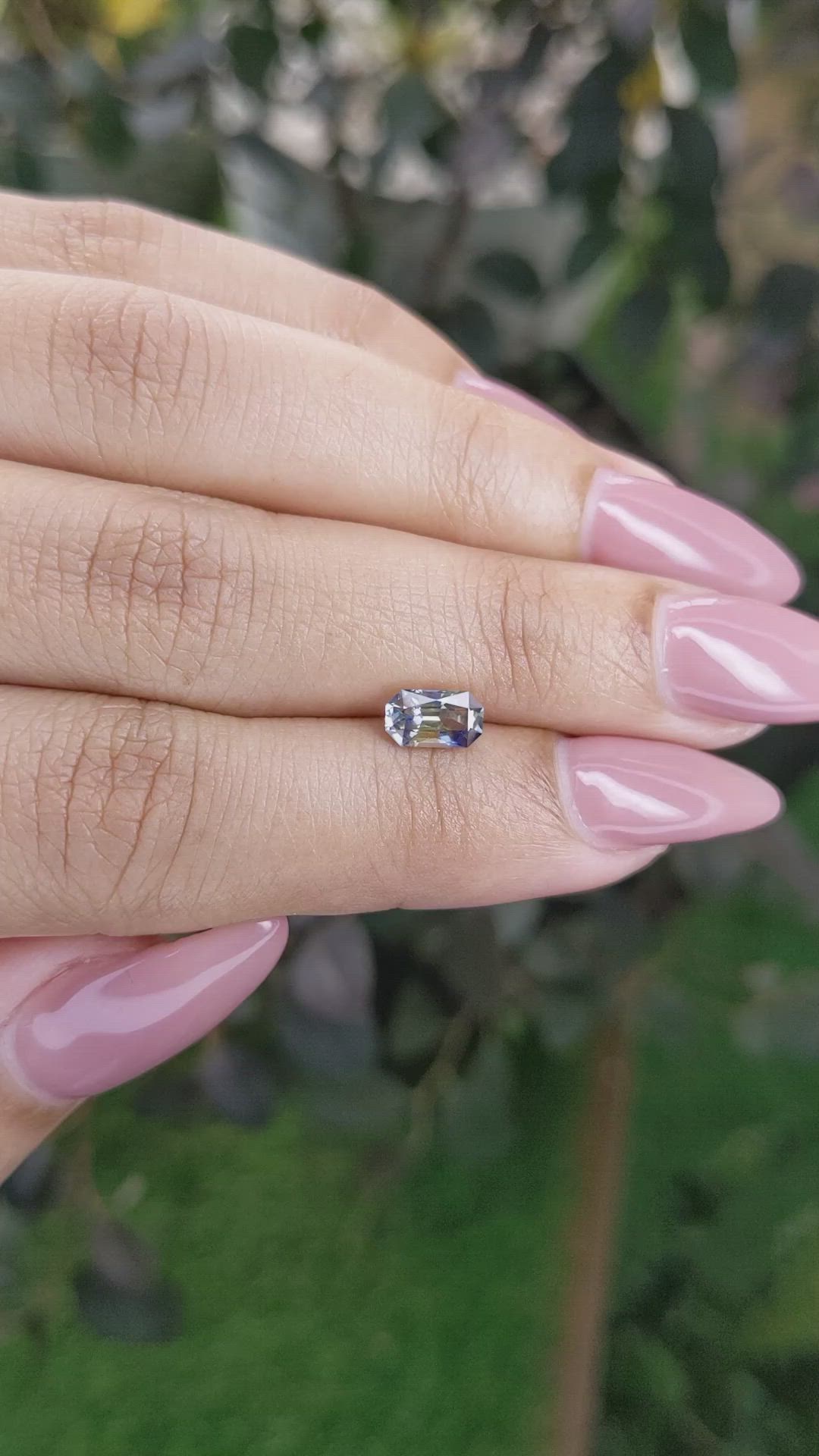 0.86 Ct. Bi Color Sapphire from Ceylon (Sri Lanka) Size Video