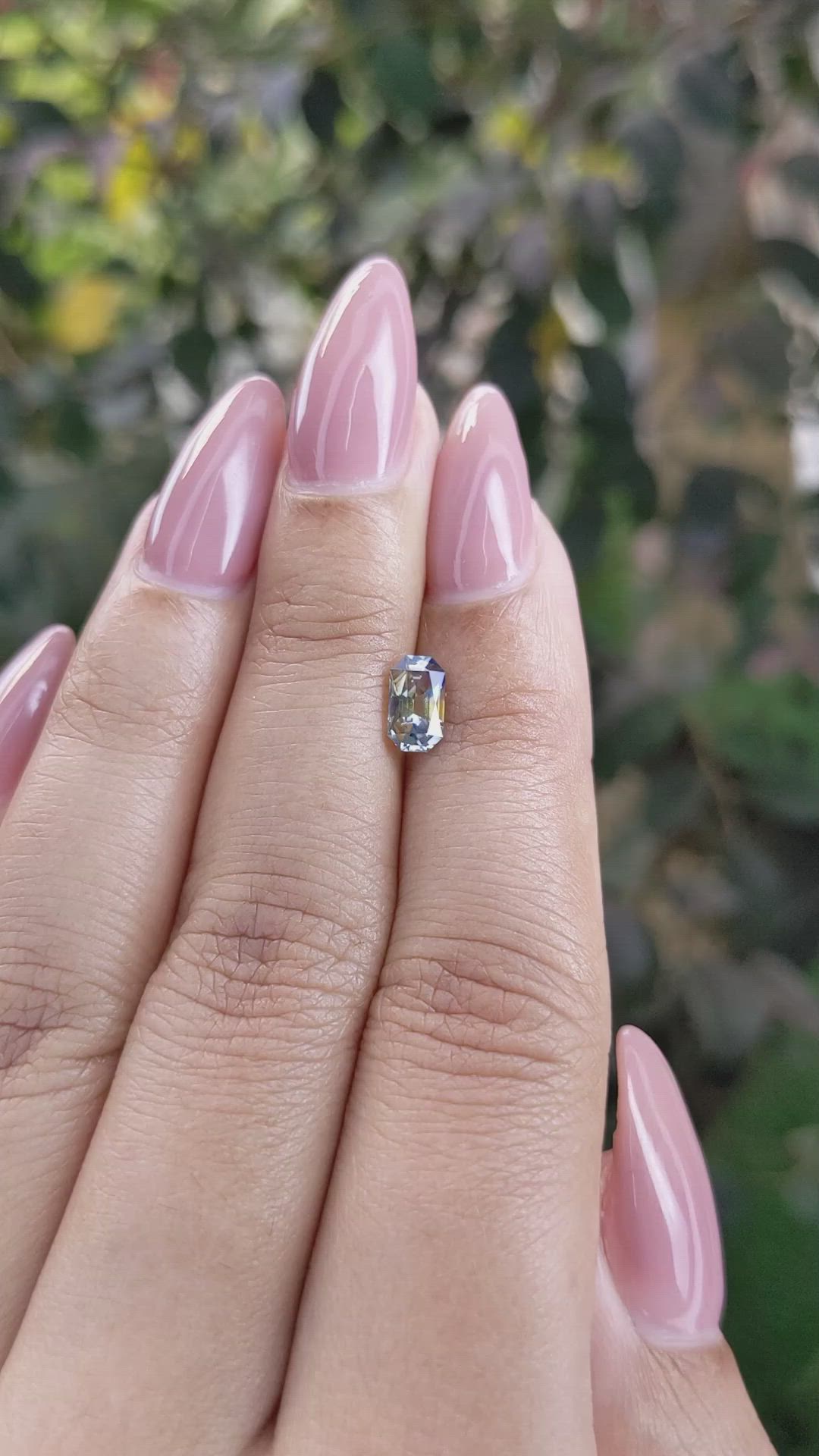 0.86 Ct. Bi Color Sapphire from Ceylon (Sri Lanka) Size Video