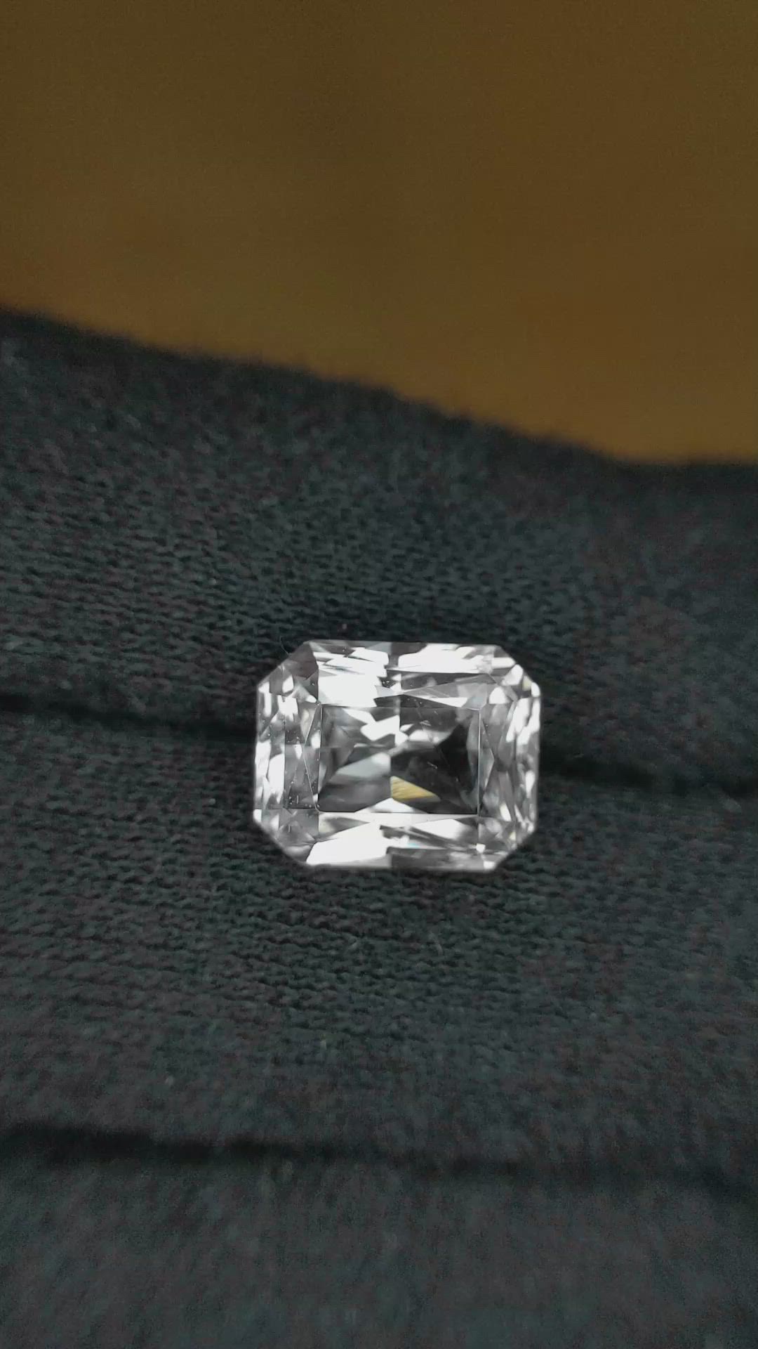 5.81 Ct. White Sapphire from Ceylon (Sri Lanka) Size Video