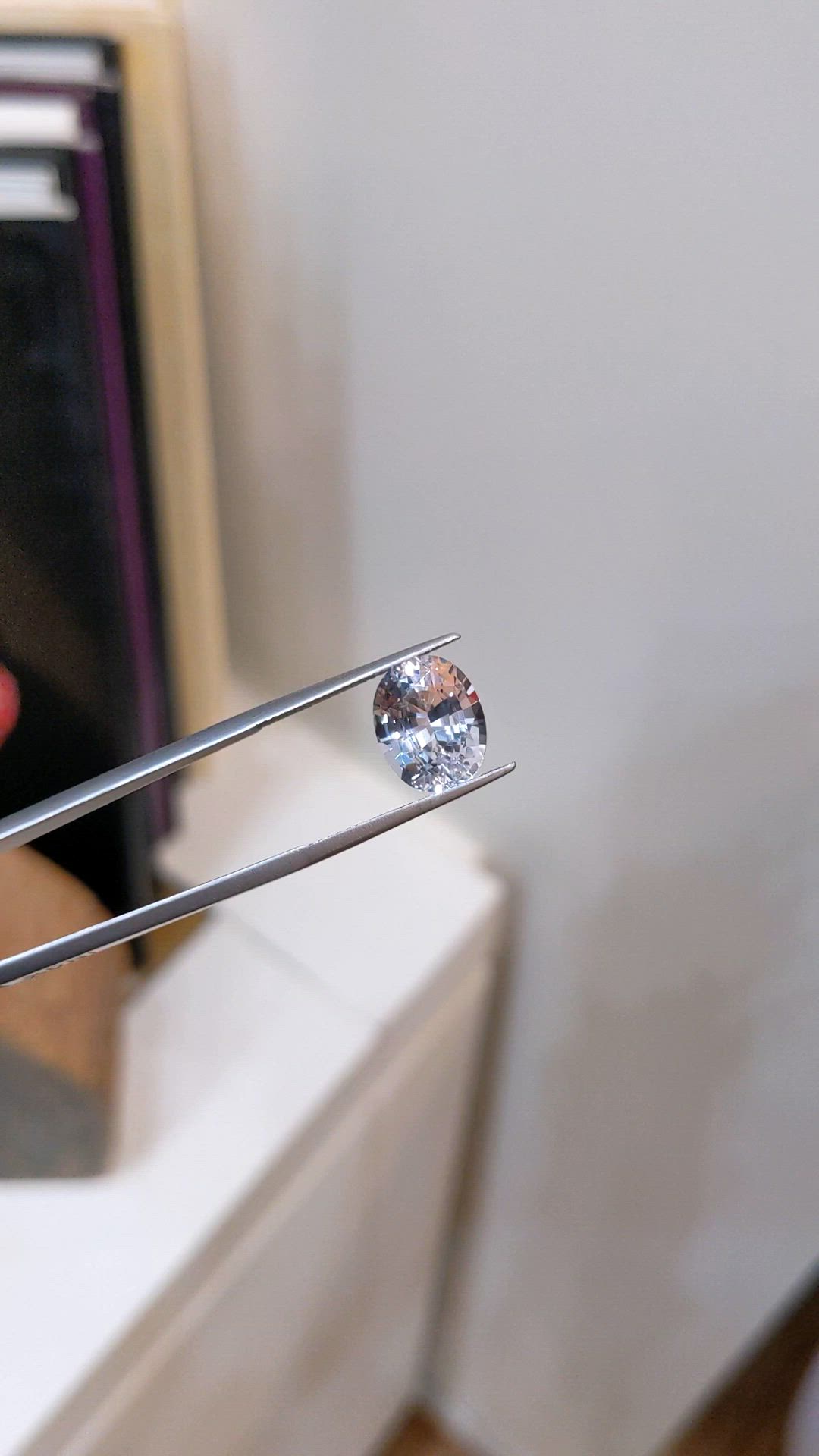 5.56 Ct. White Sapphire from Ceylon (Sri Lanka) Size Video