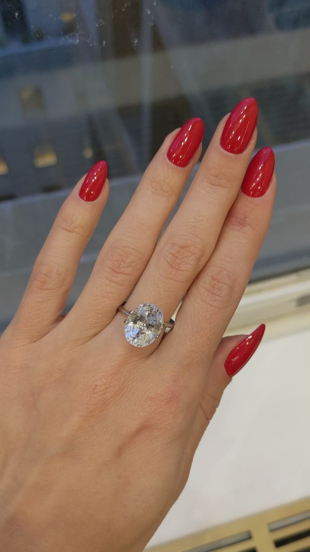 7.77 Ct. White Sapphire from Ceylon (Sri Lanka) Size Video