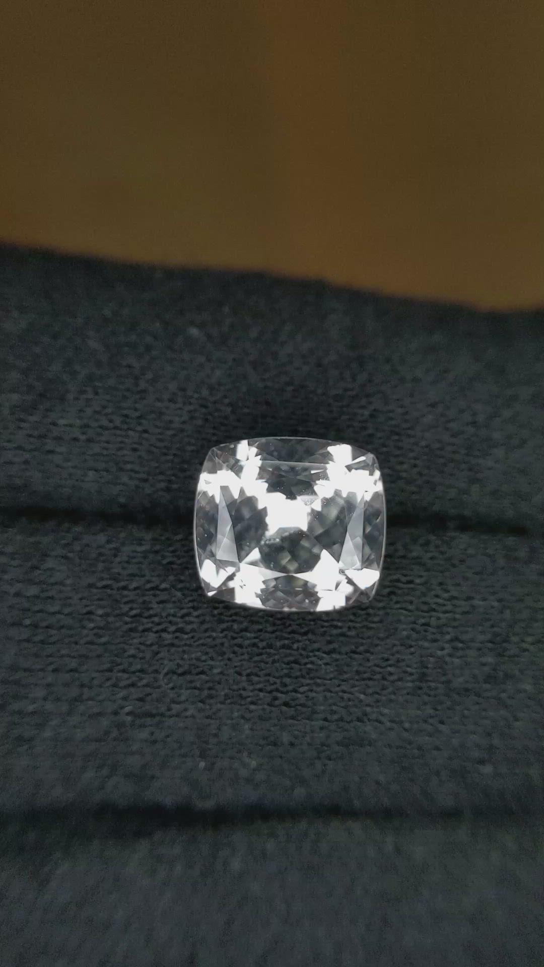 5.15 Ct. White Sapphire from Ceylon (Sri Lanka) Size Video