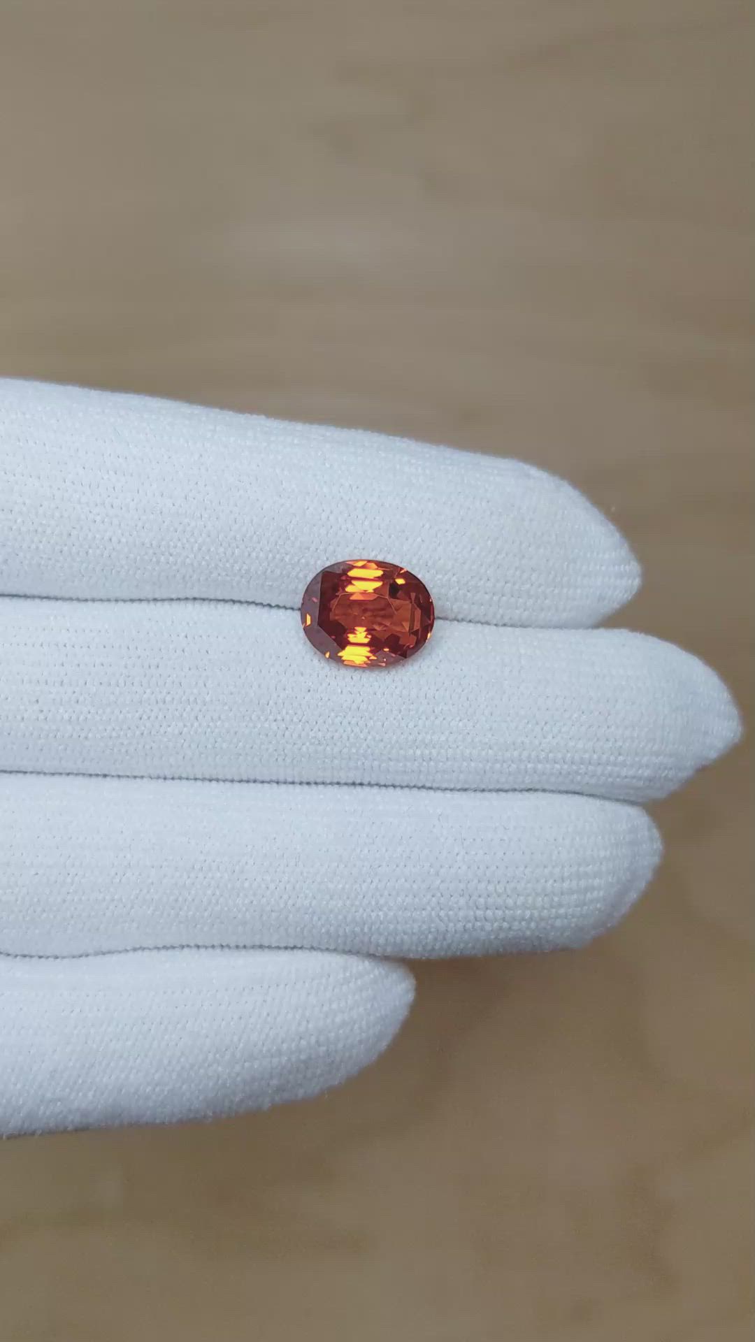 5.57 Ct. Orange Sapphire from Ceylon (Sri Lanka) Size Video