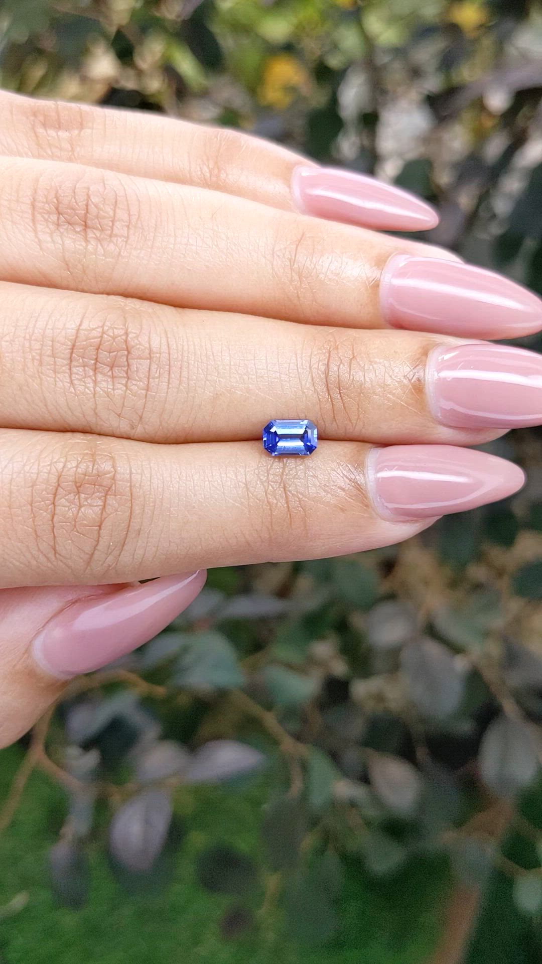 0.65 Ct. Blue Sapphire from Ceylon (Sri Lanka) Size Video