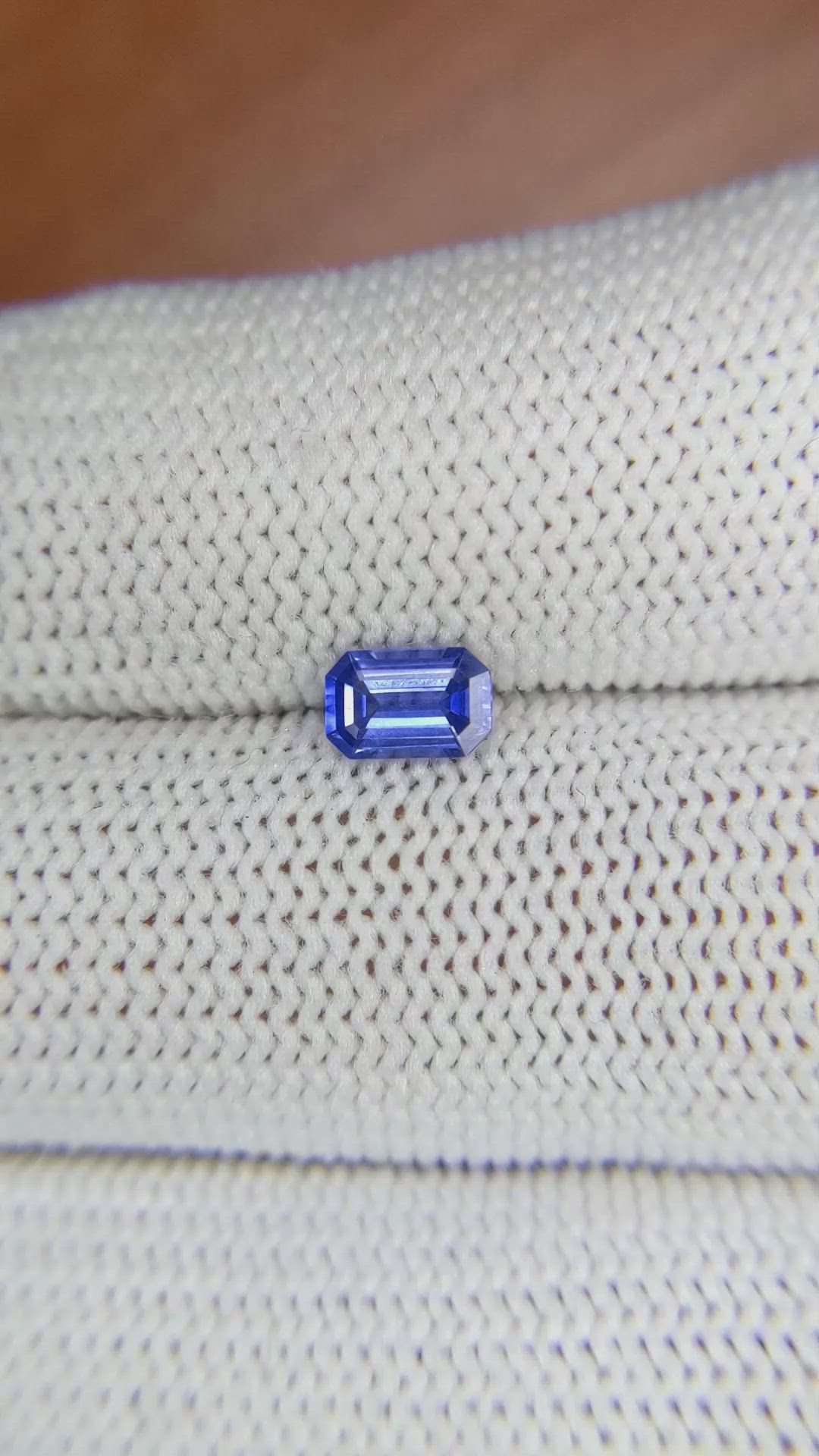 0.65 Ct. Blue Sapphire from Ceylon (Sri Lanka) Size Video