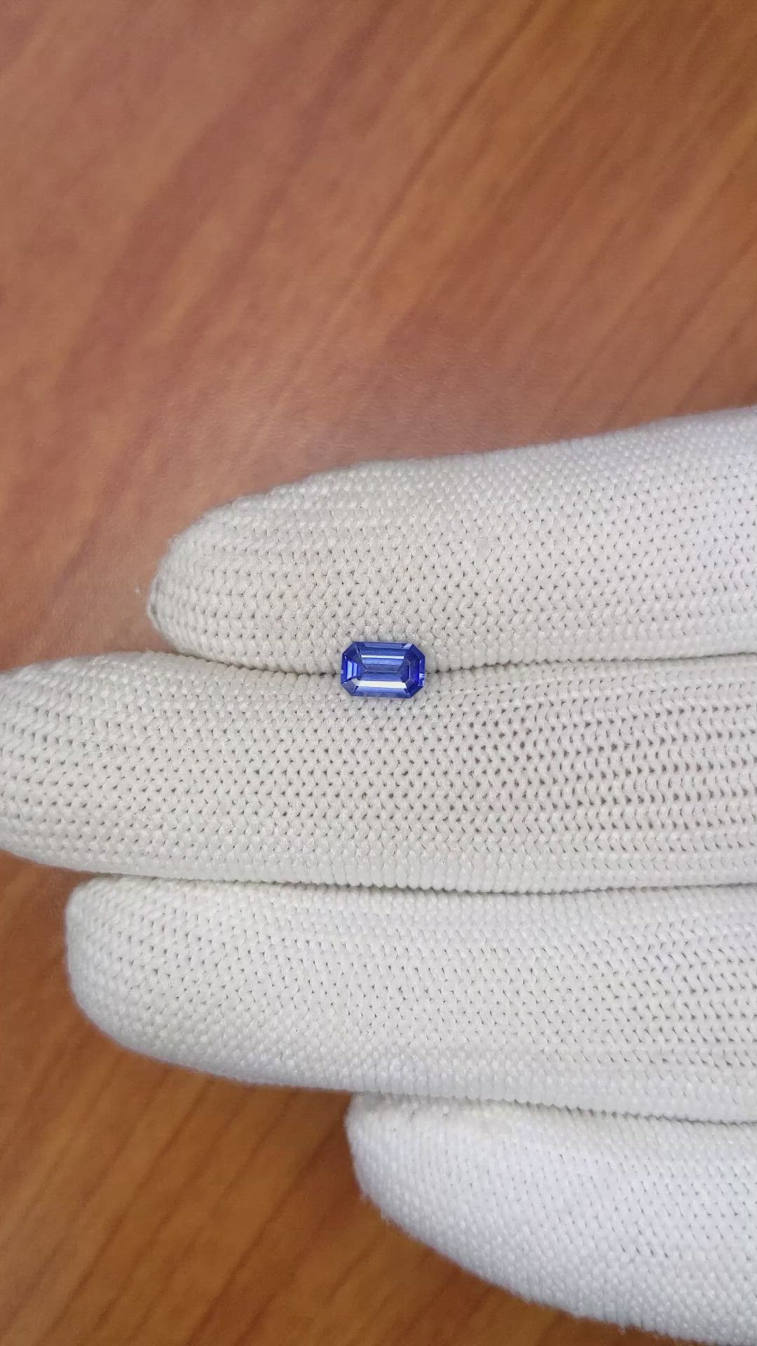 0.65 Ct. Blue Sapphire from Ceylon (Sri Lanka) Size Video
