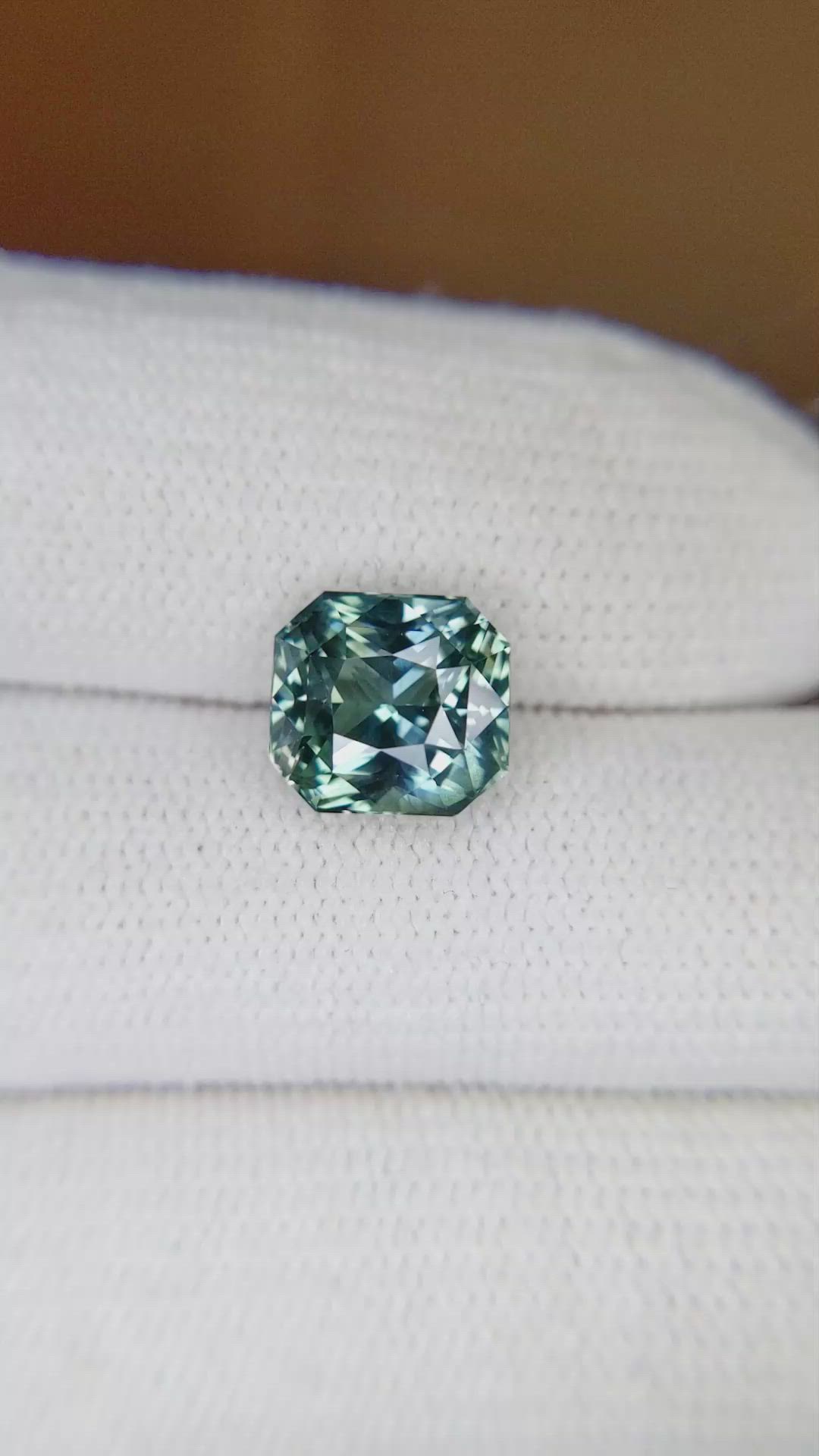4.03 Ct. Bluish Green Sapphire from Ceylon (Sri Lanka) Size Video