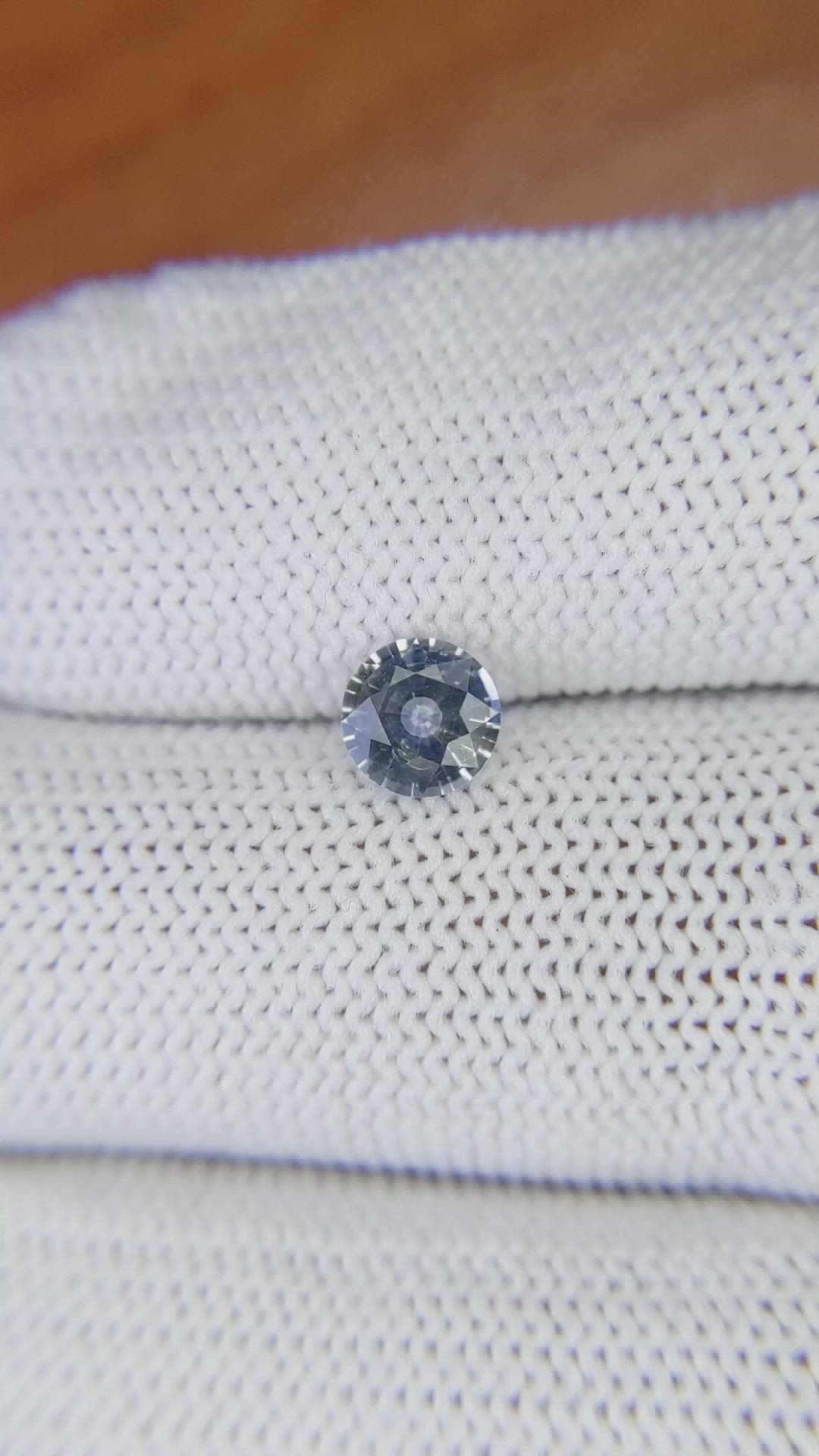 0.83 Ct. Bi Color Sapphire from Ceylon (Sri Lanka) Size Video