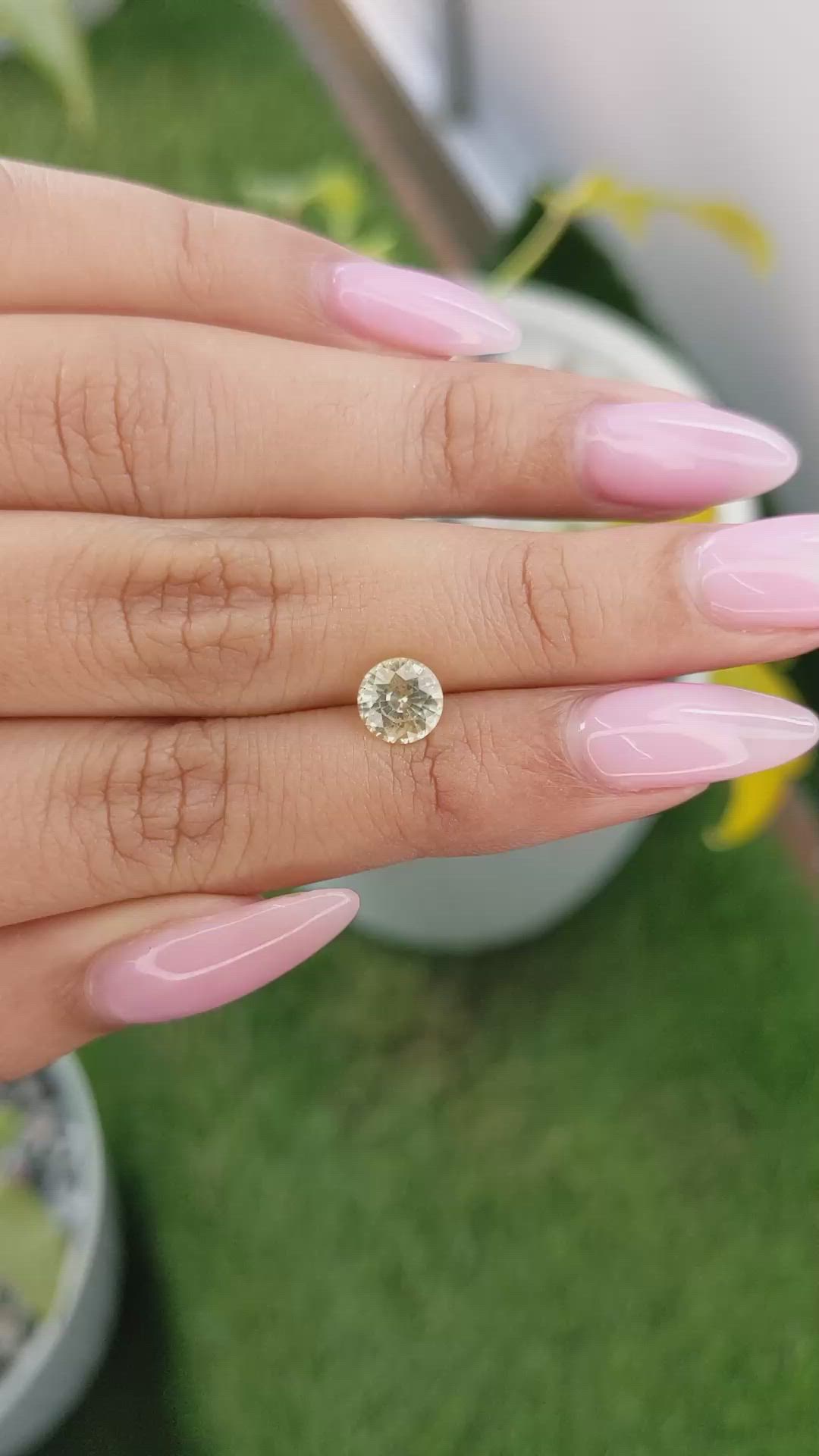 1.47 Ct. Yellow Sapphire from Ceylon (Sri Lanka) Size Video