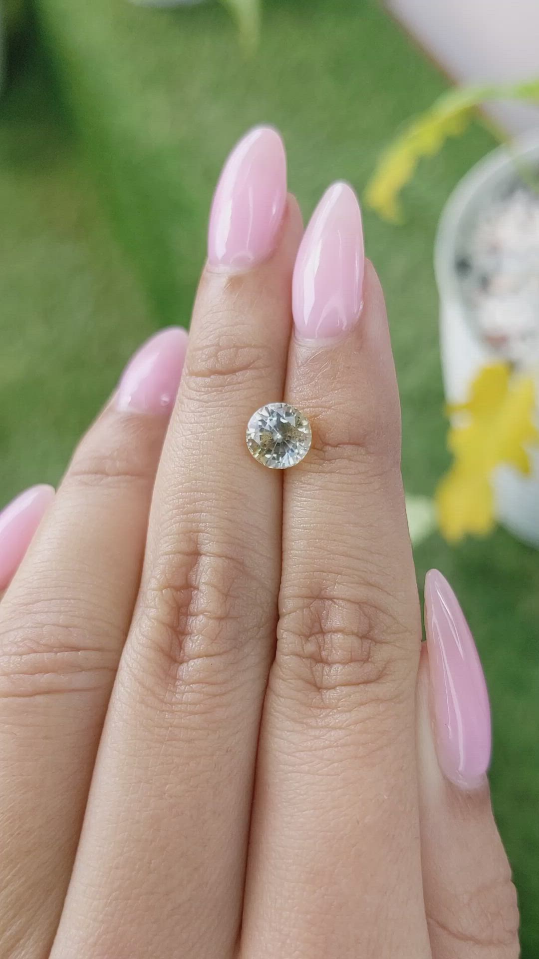 1.96 Ct. Bi Color Sapphire from Ceylon (Sri Lanka) Size Video