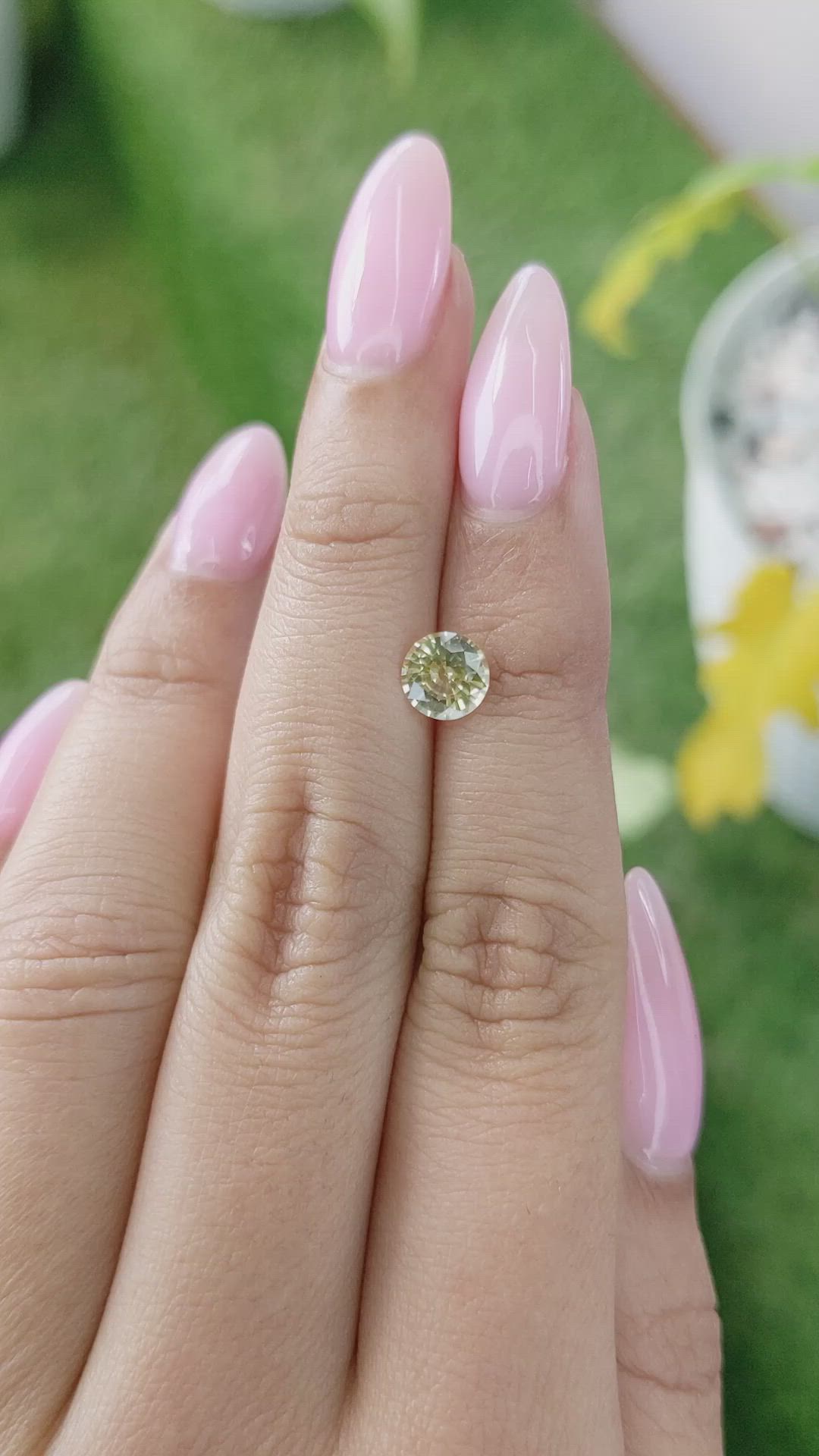 1.06 Ct. Yellow Sapphire from Ceylon (Sri Lanka) Size Video