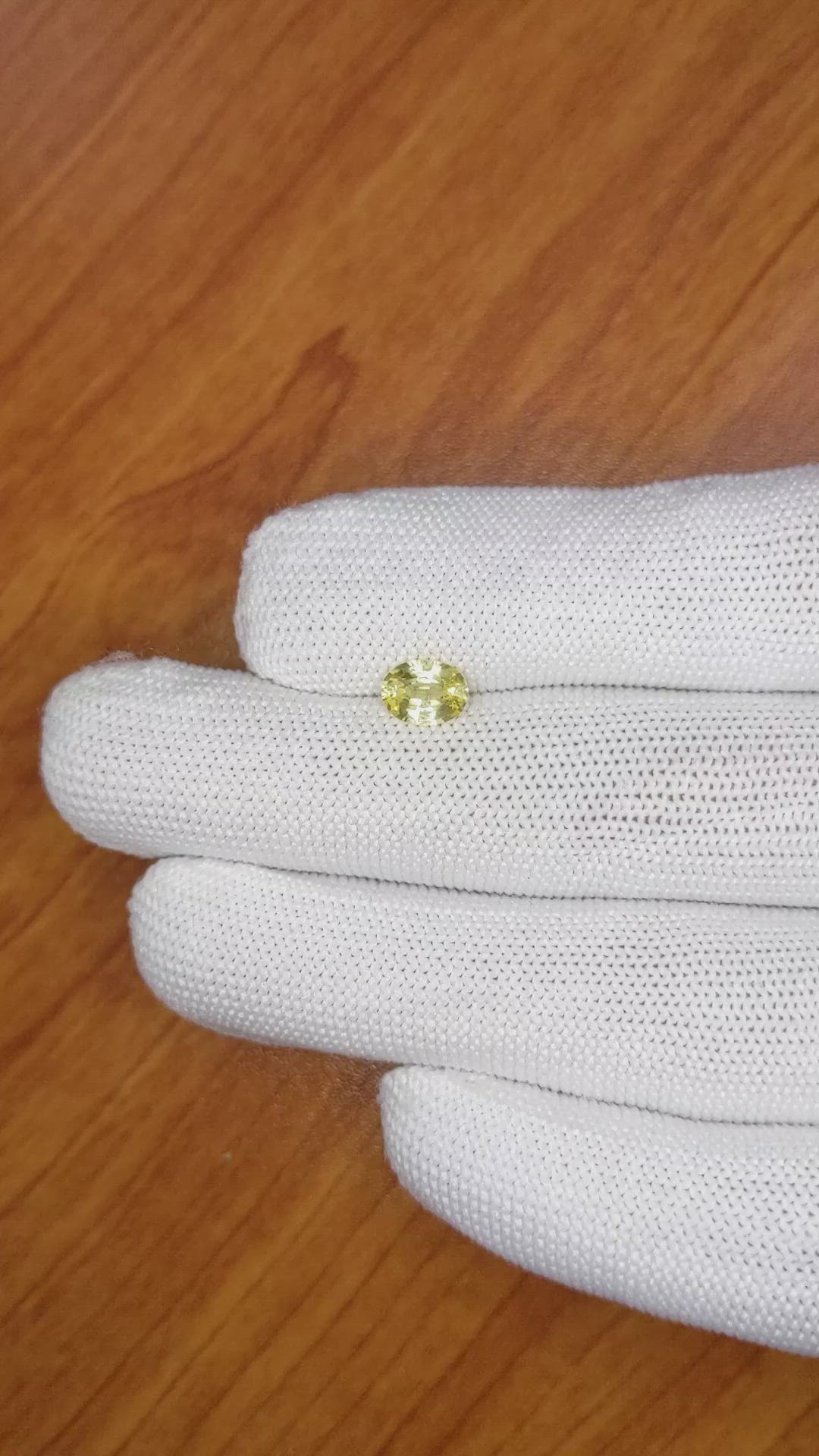 1.06 Ct. Yellow Sapphire from Ceylon (Sri Lanka) Size Video