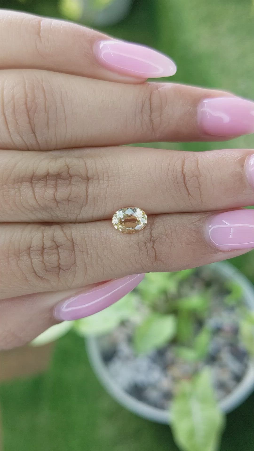 1.06 Ct. Yellow Sapphire from Ceylon (Sri Lanka) Size Video