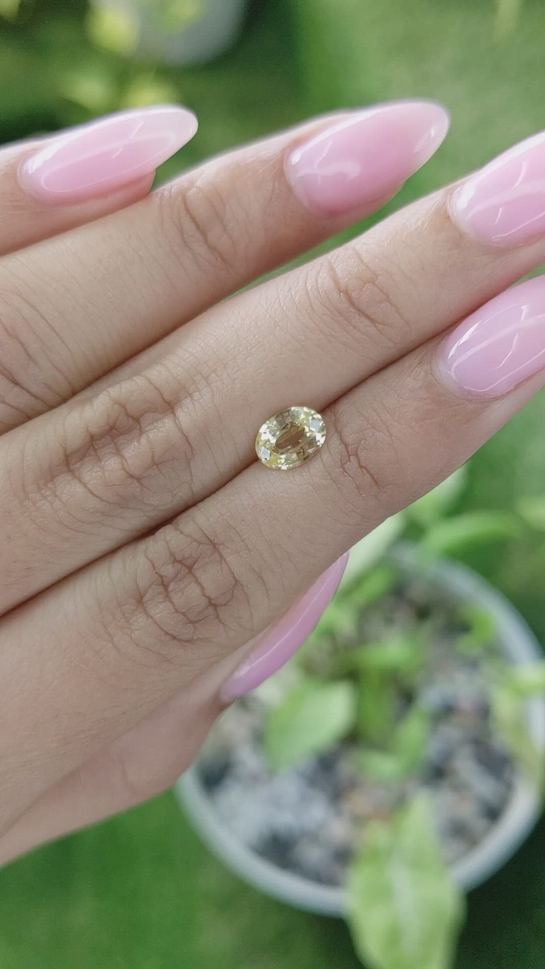 1.06 Ct. Yellow Sapphire from Ceylon (Sri Lanka) Size Video