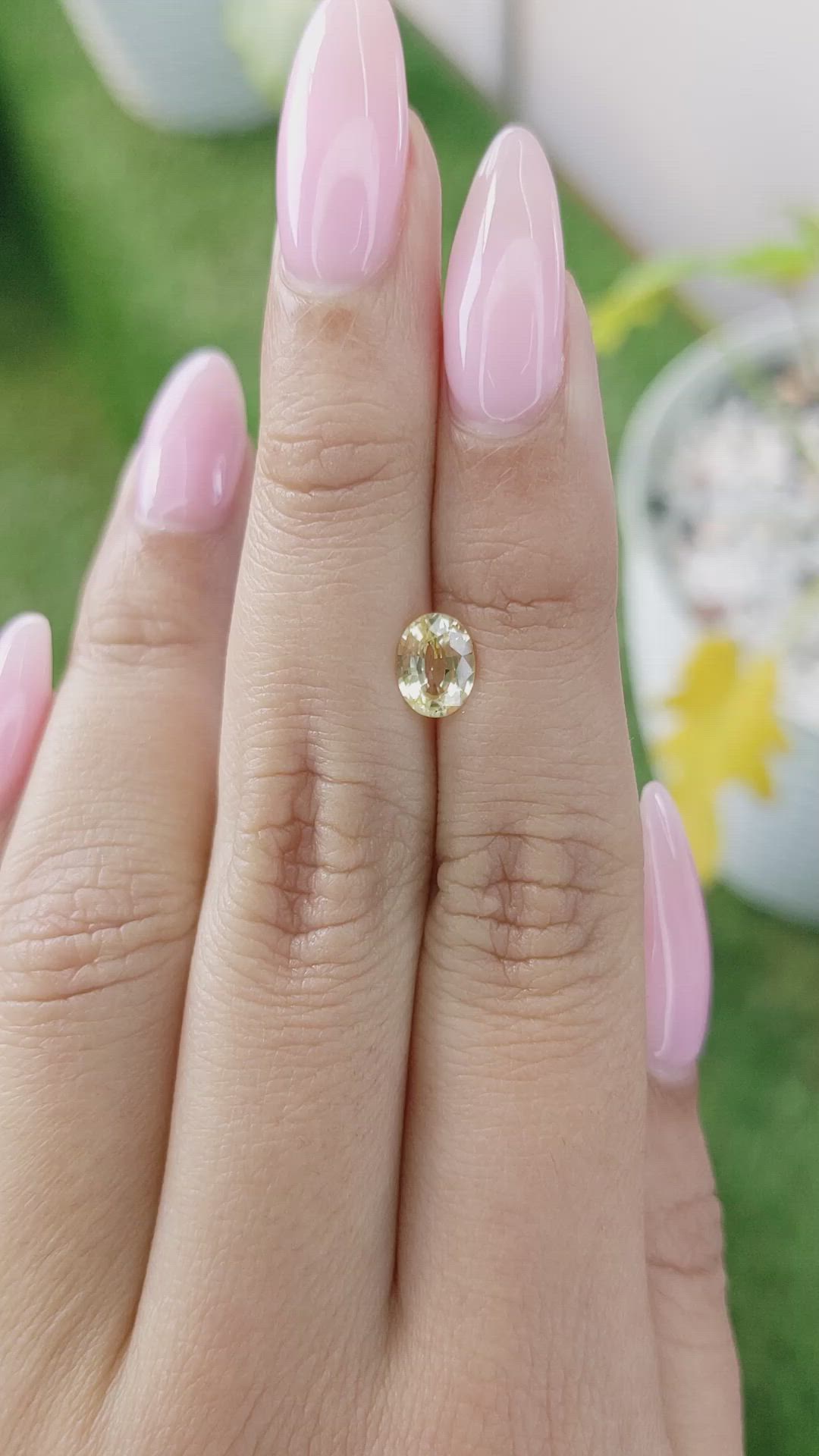 1.06 Ct. Yellow Sapphire from Ceylon (Sri Lanka) Size Video