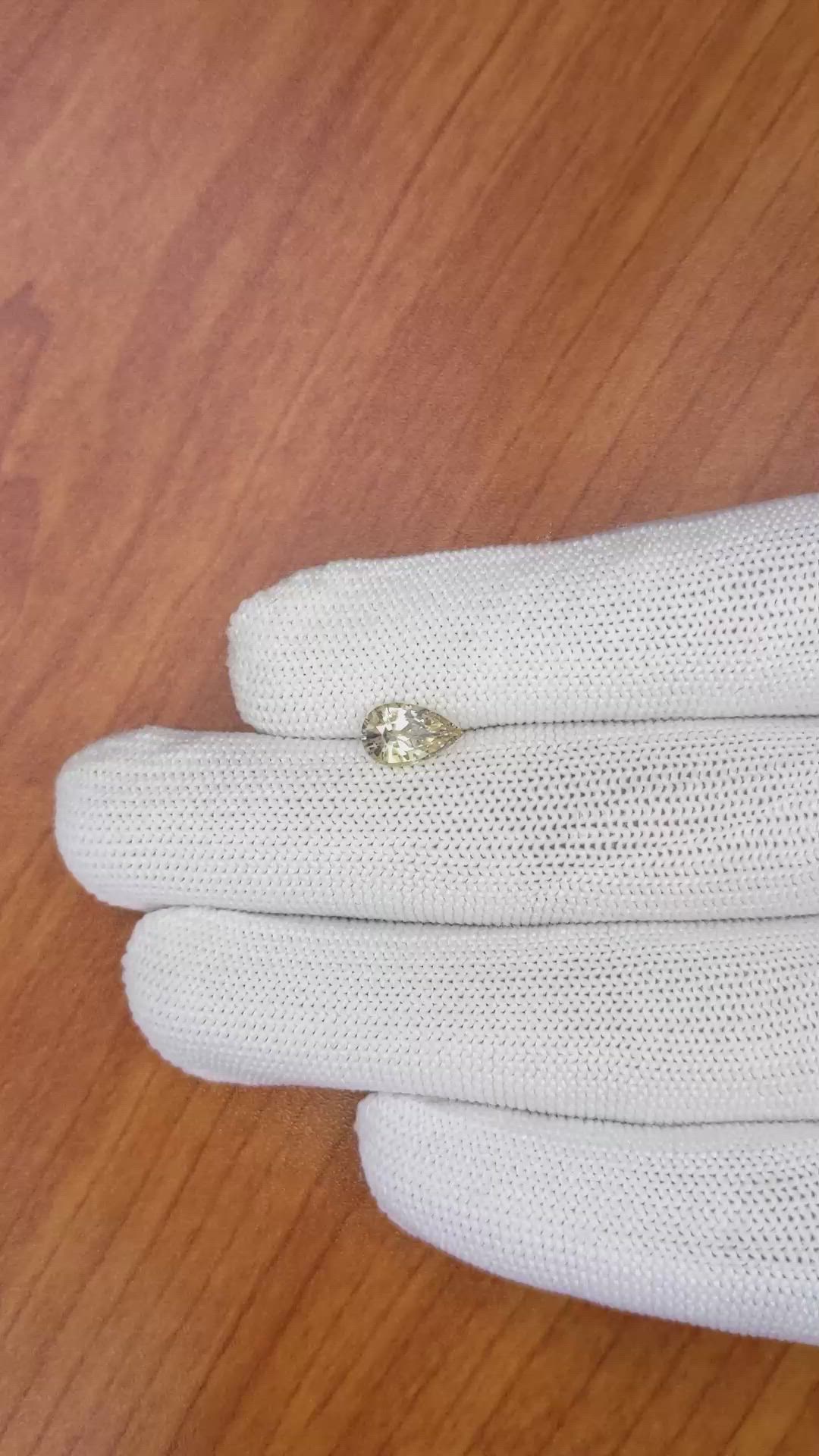 1.57 Ct. Bi Color Sapphire from Ceylon (Sri Lanka) Size Video