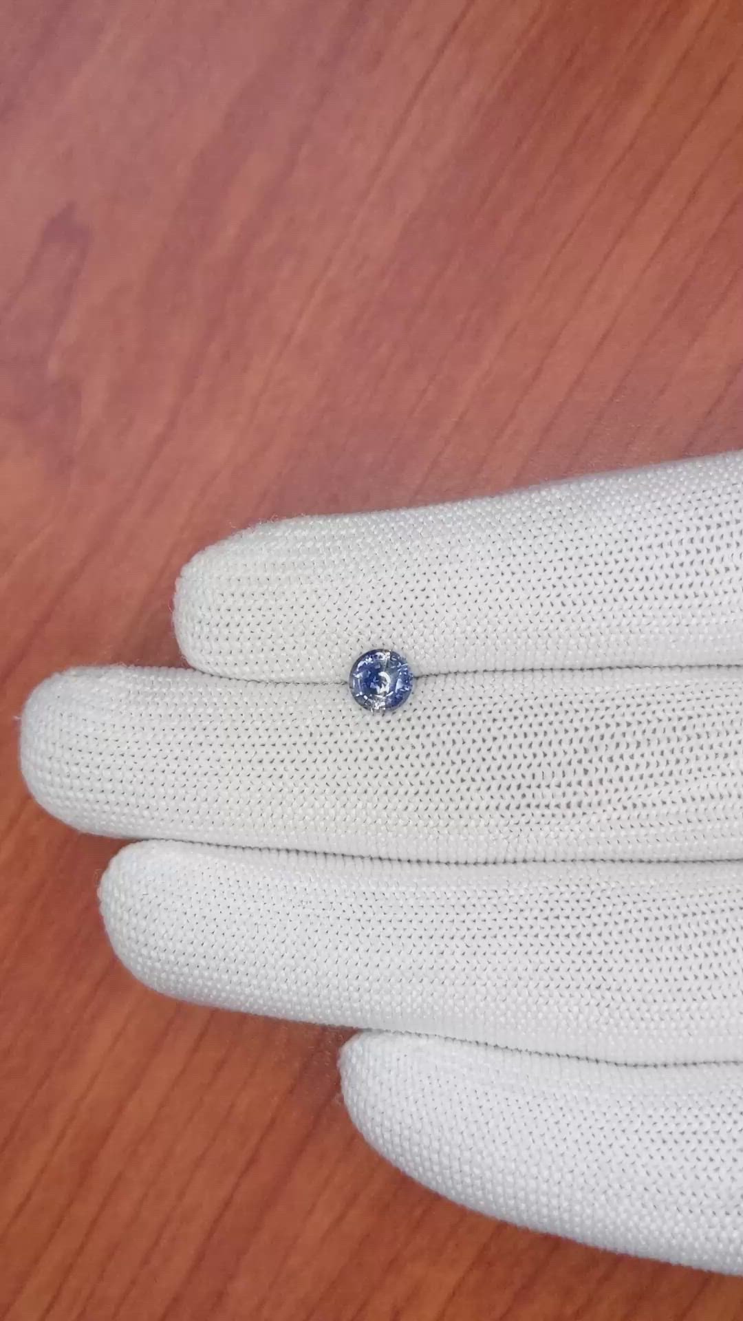 0.99 Ct. Bi Color Sapphire from Ceylon (Sri Lanka) Size Video