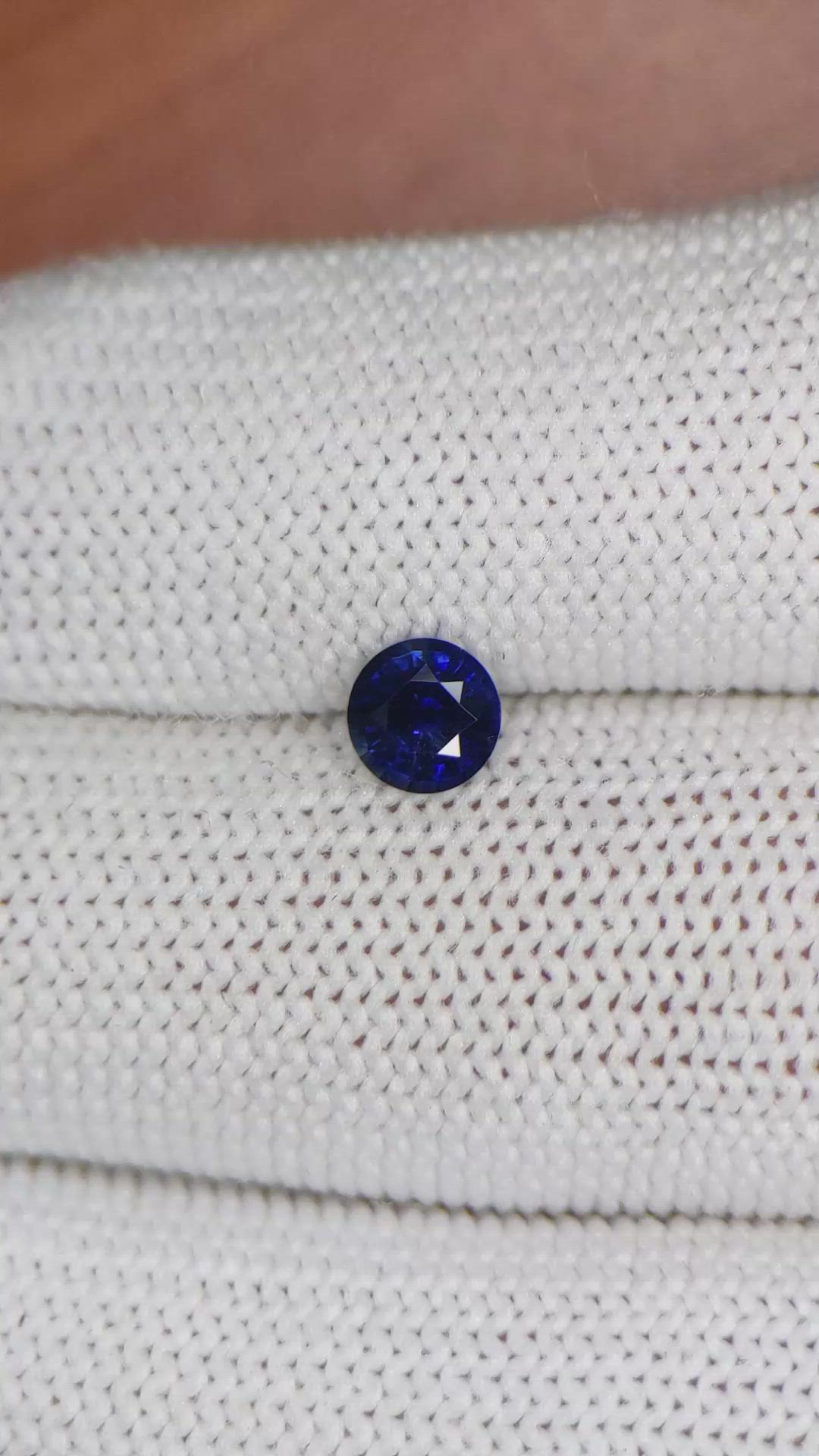 0.70 Ct. Blue Sapphire from Ceylon (Sri Lanka) Size Video