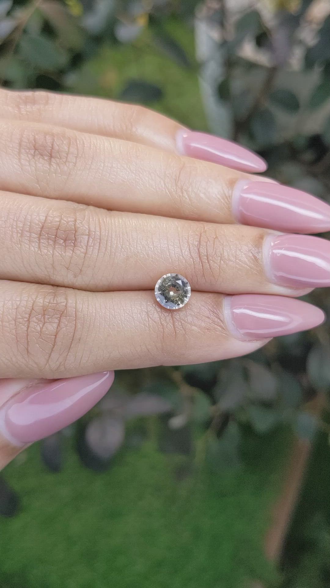 1.15 Ct. Bi Color / Parti Sapphire from Ceylon (Sri Lanka) Size Video