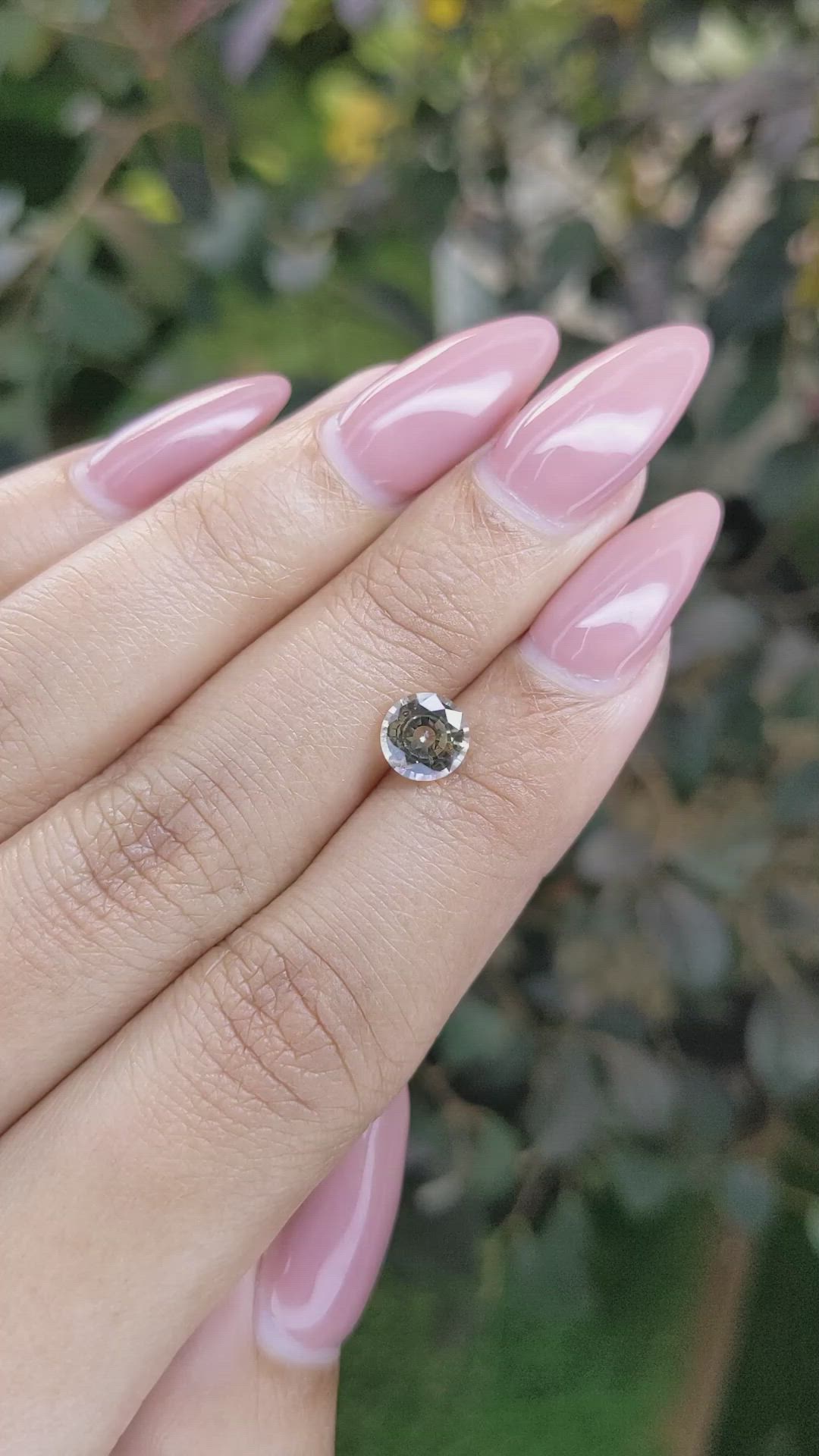 1.15 Ct. Bi Color / Parti Sapphire from Ceylon (Sri Lanka) Size Video