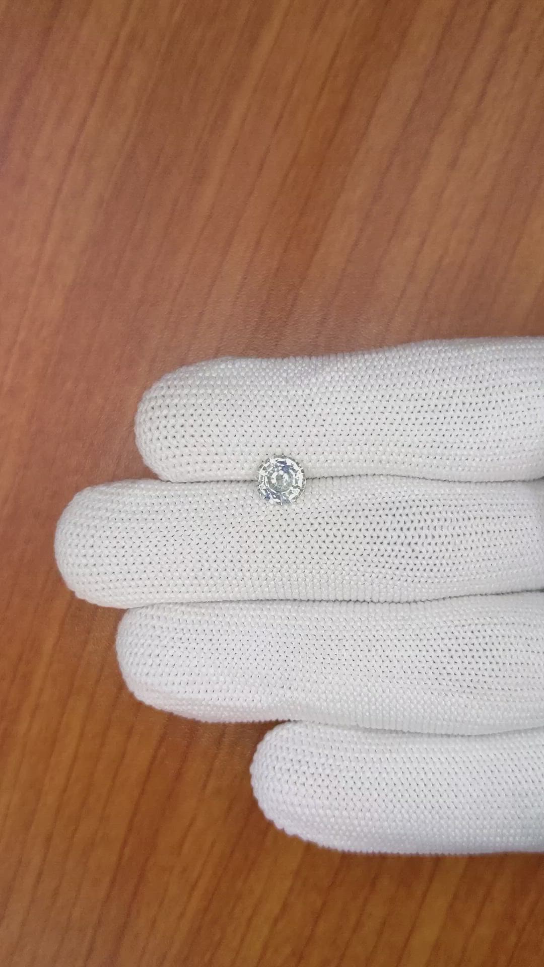 1.21 Ct. Bi Color Sapphire from Ceylon (Sri Lanka) Size Video