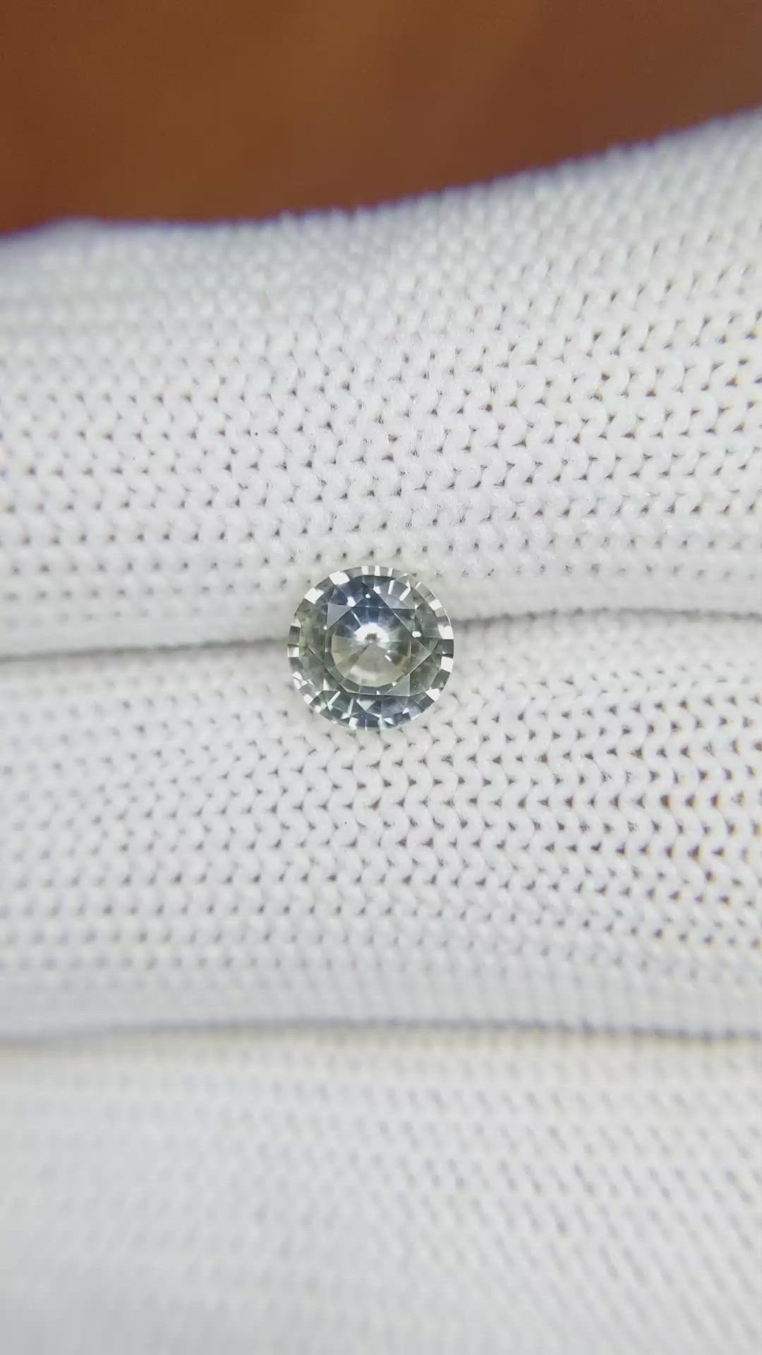 1.21 Ct. Bi Color Sapphire from Ceylon (Sri Lanka) Size Video