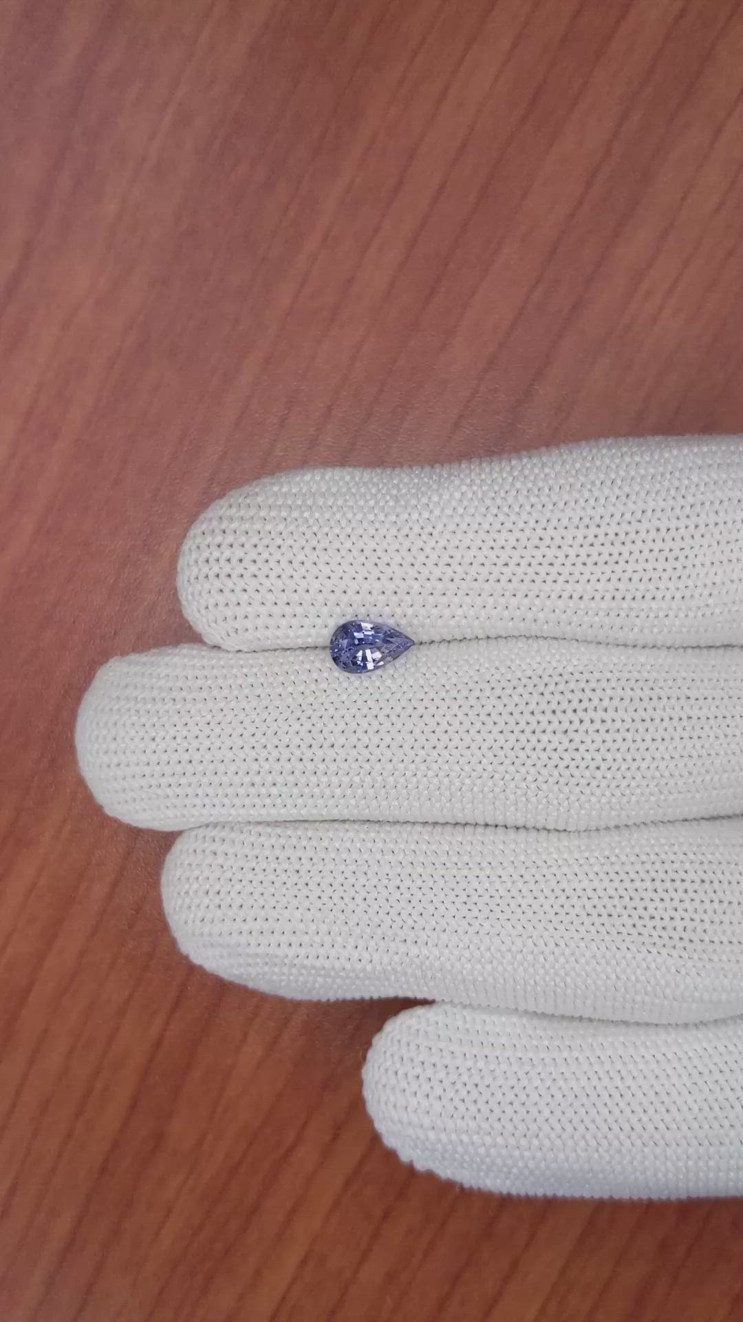 0.93 Ct. Bi Color Sapphire from Ceylon (Sri Lanka) Size Video