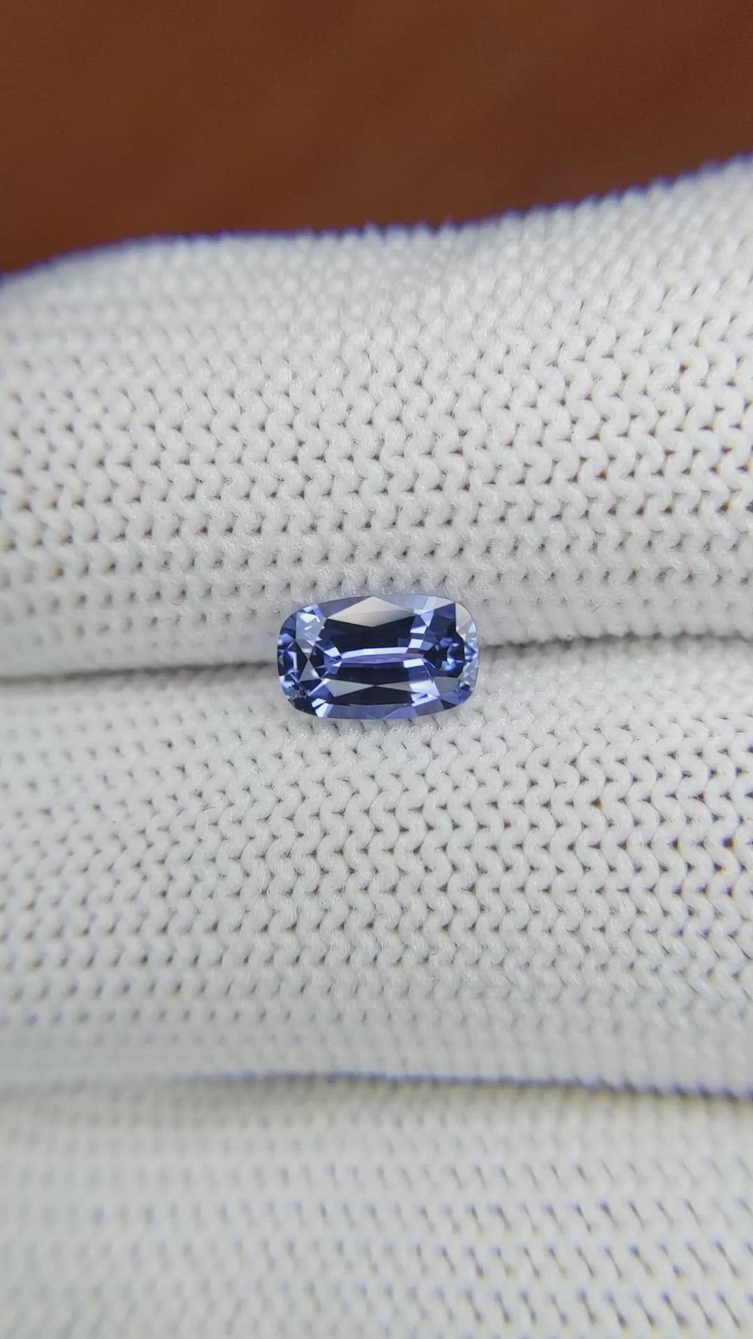 1.07 Ct. Blue Sapphire from Ceylon (Sri Lanka) Size Video