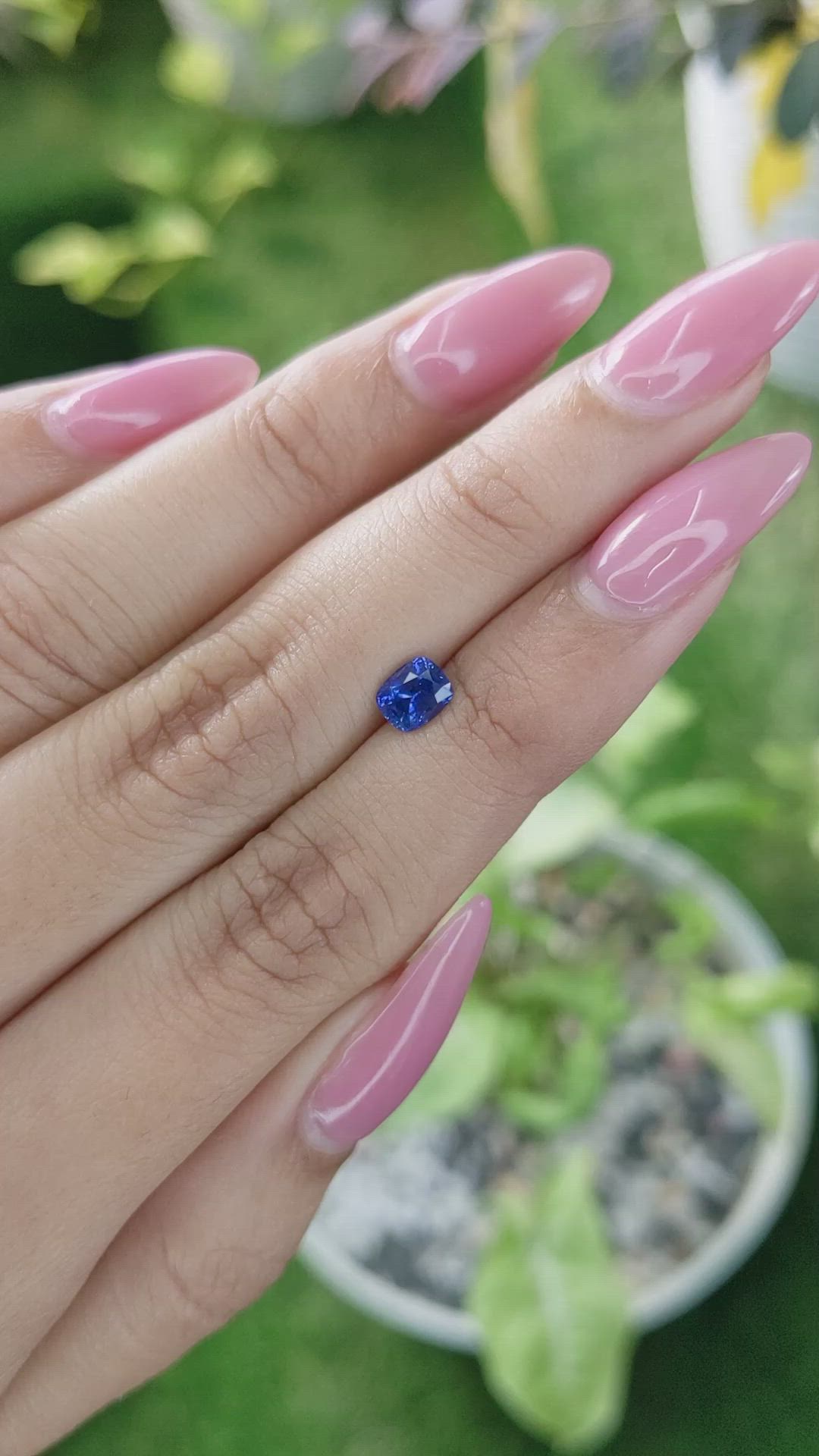 0.76 Ct. Blue Sapphire from Ceylon (Sri Lanka) Size Video