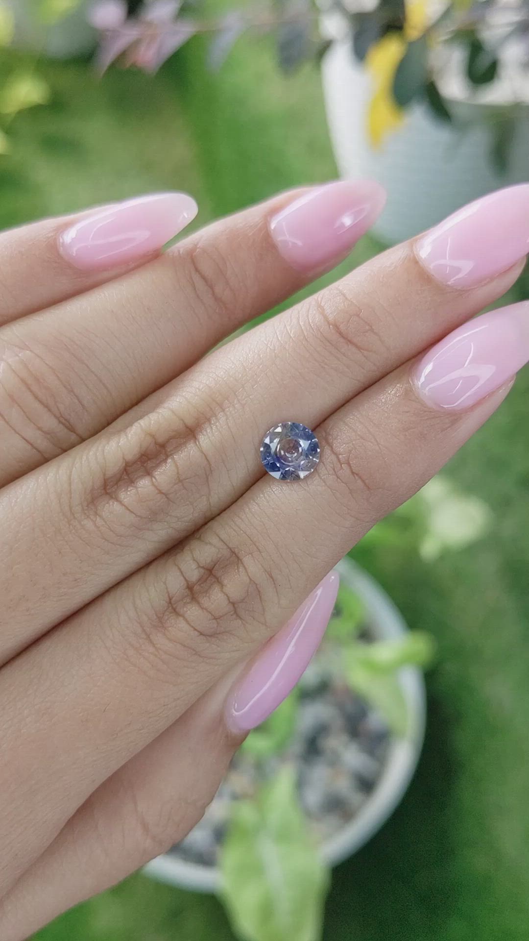 1.14 Ct. Bi Color Sapphire from Ceylon (Sri Lanka) Size Video