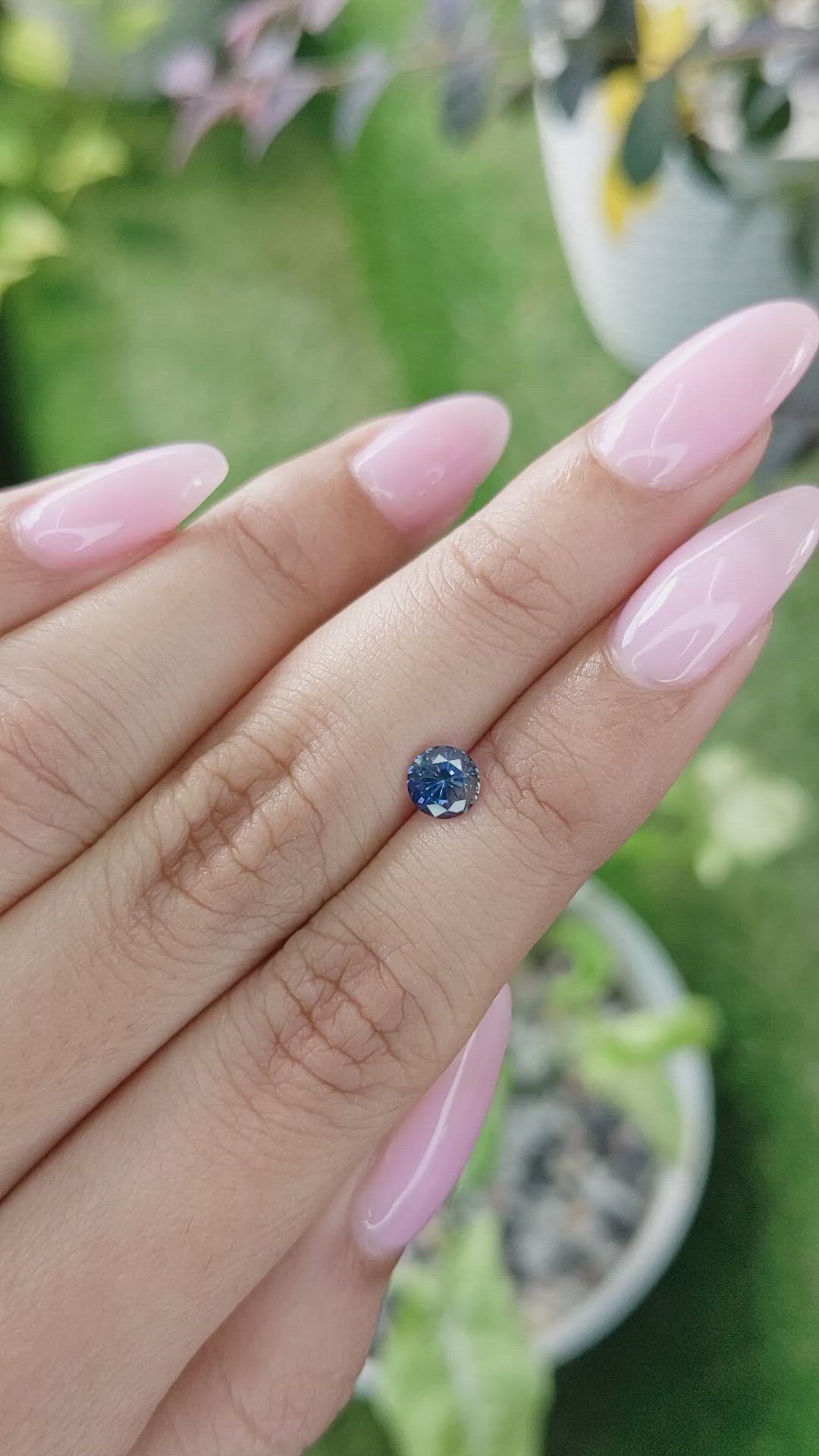 0.80 Ct. Purplish Blue Sapphire from Ceylon (Sri Lanka) Size Video