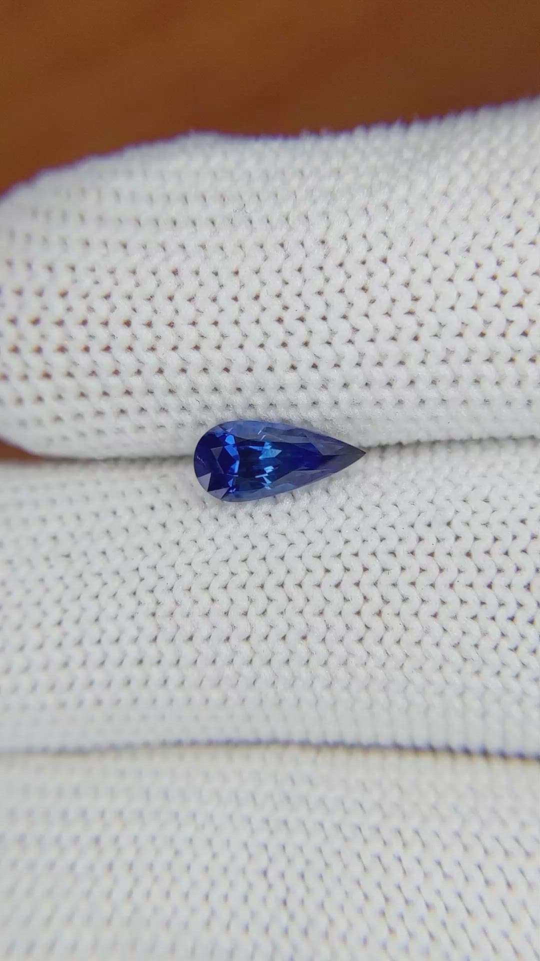 1.06 Ct. Blue Sapphire from Ceylon (Sri Lanka) Size Video