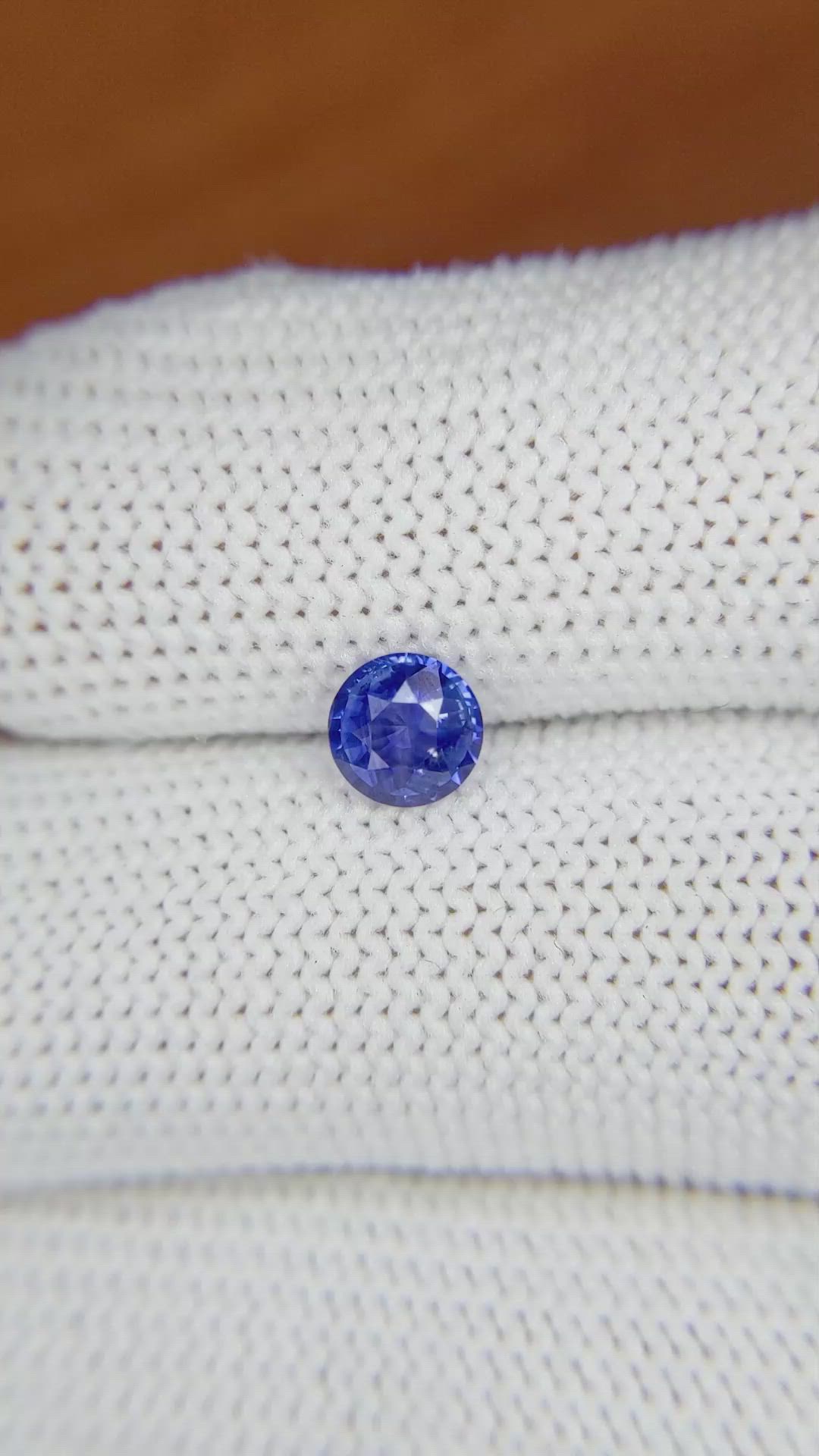0.74 Ct. Blue Sapphire from Ceylon (Sri Lanka) Size Video