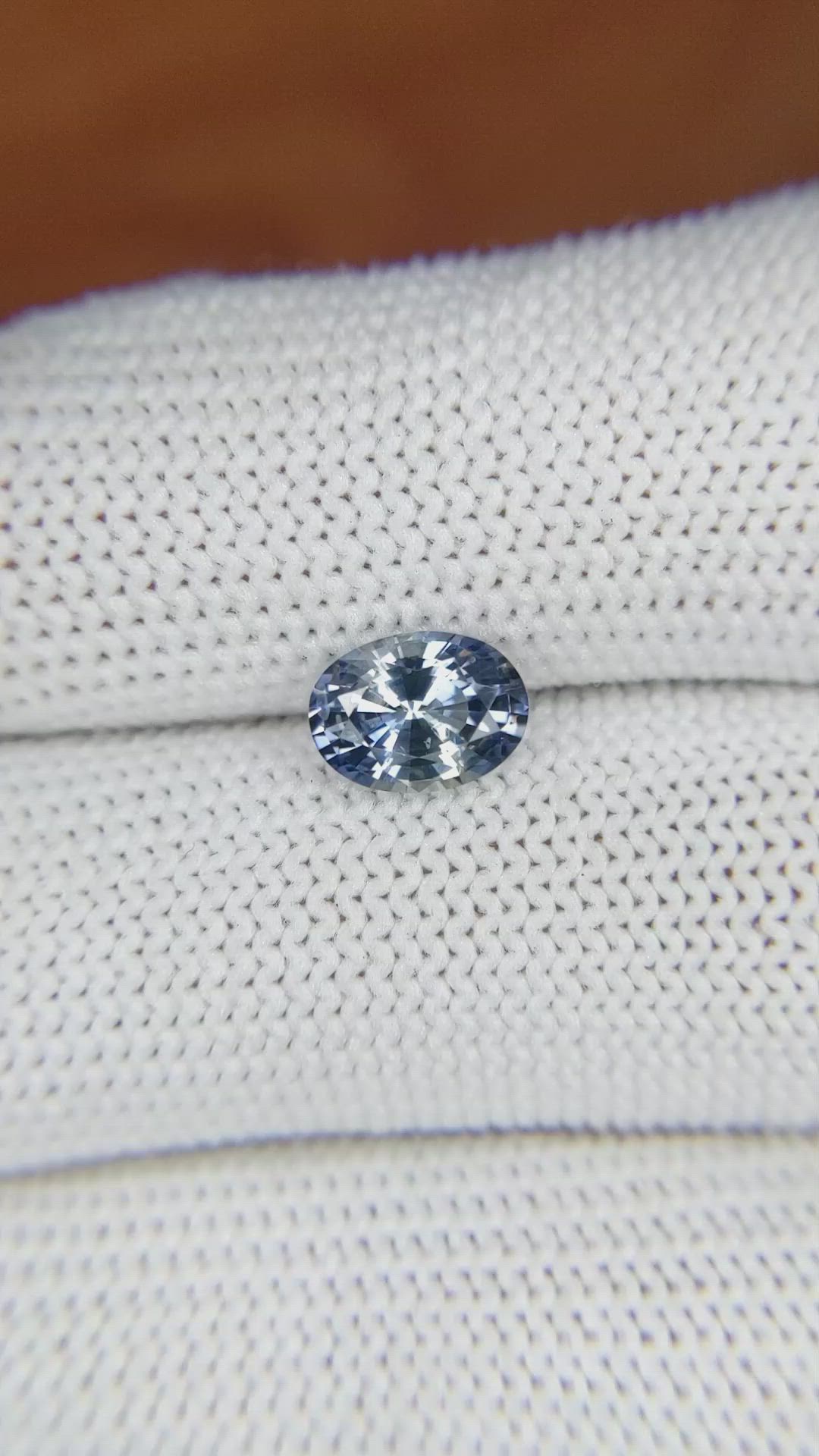 1.45 Ct. Bi Color Sapphire from Ceylon (Sri Lanka) Size Video