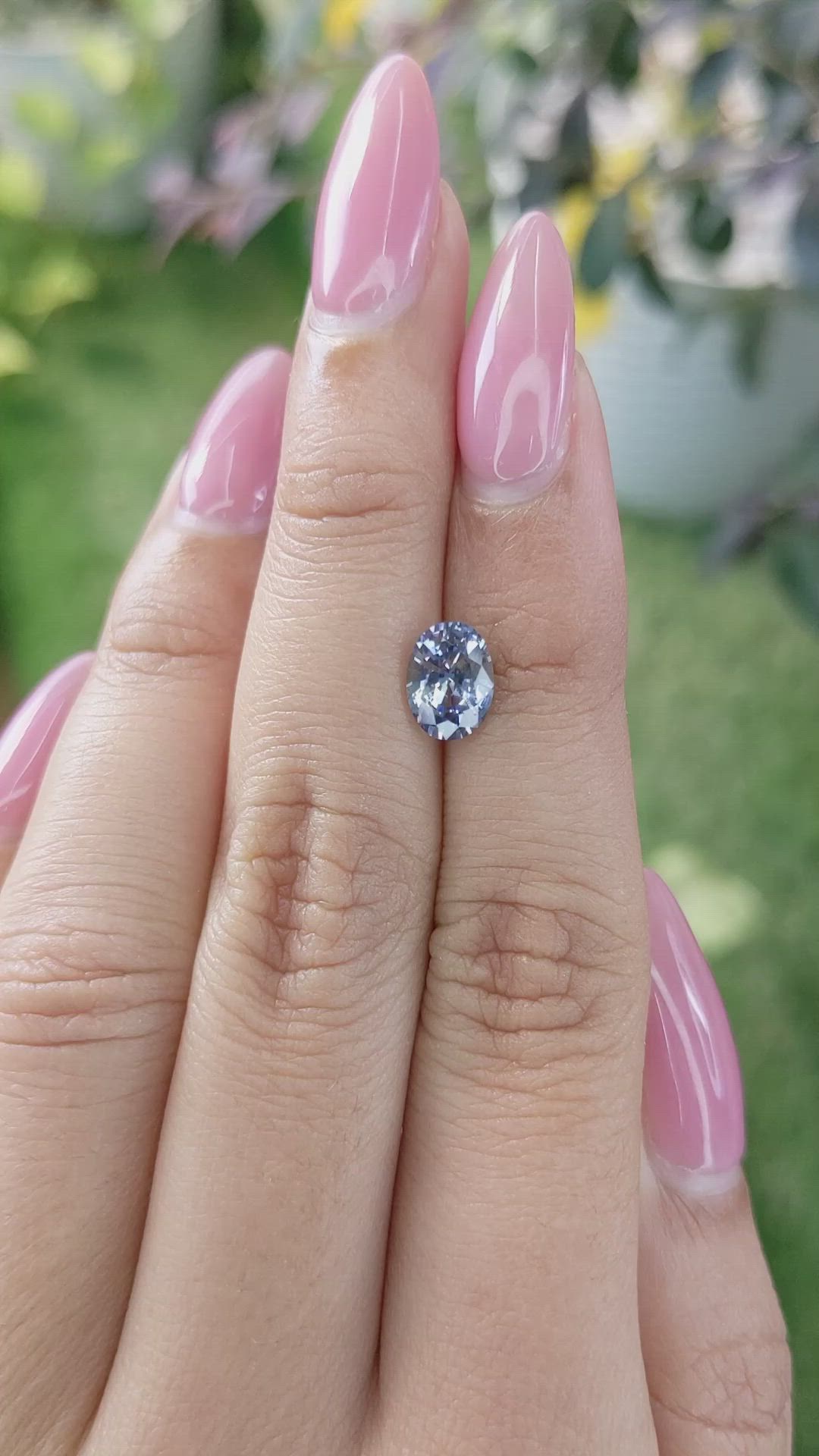 1.45 Ct. Bi Color Sapphire from Ceylon (Sri Lanka) Size Video