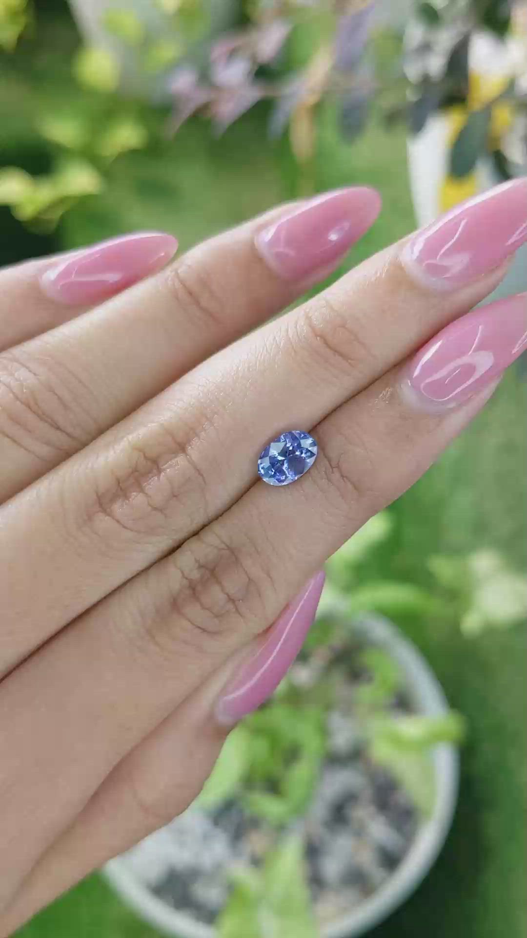 1.34 Ct. Sapphire from Ceylon (Sri Lanka) Size Video