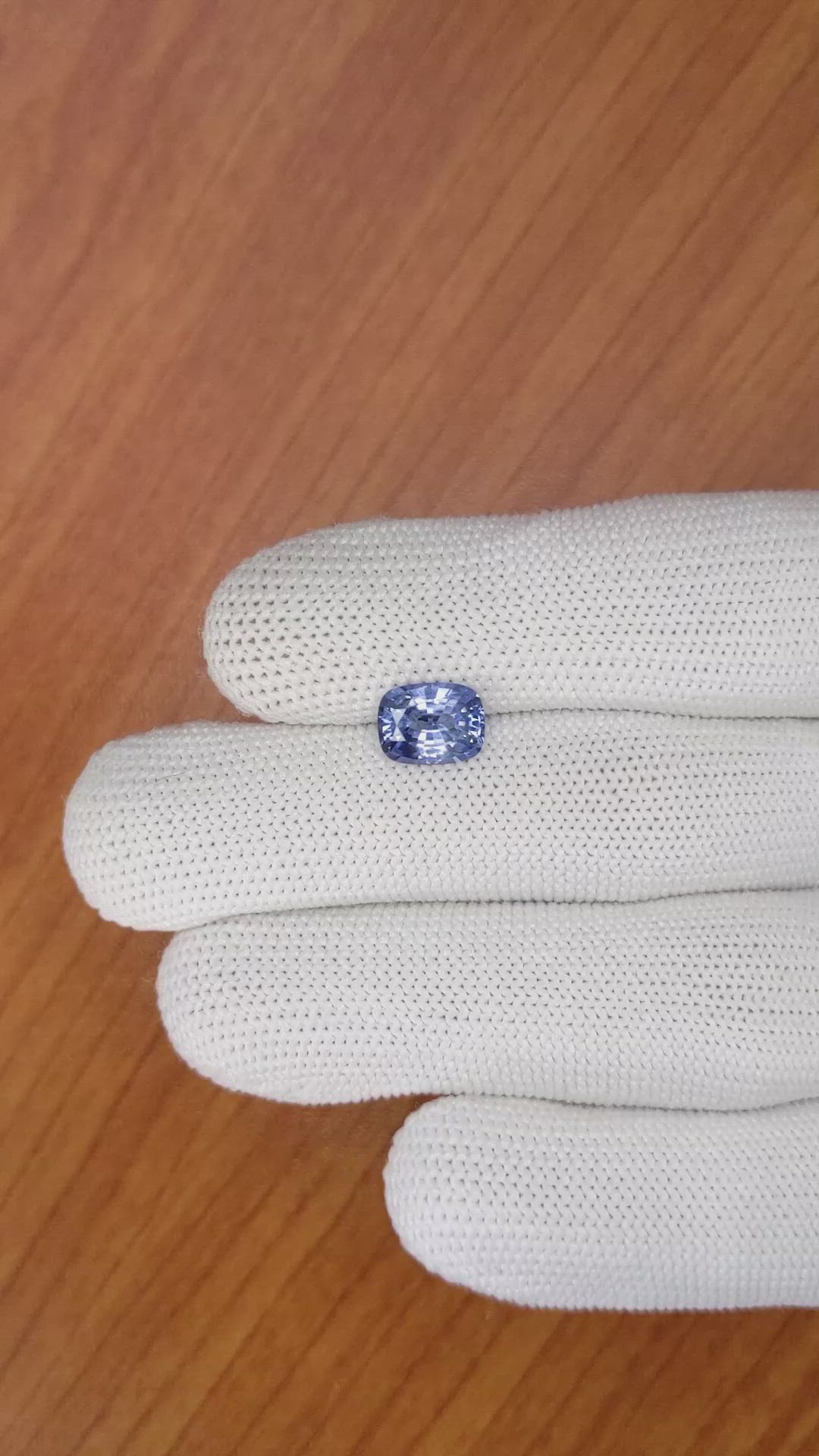 2.00 Ct. Blue Sapphire from Ceylon (Sri Lanka) Size Video