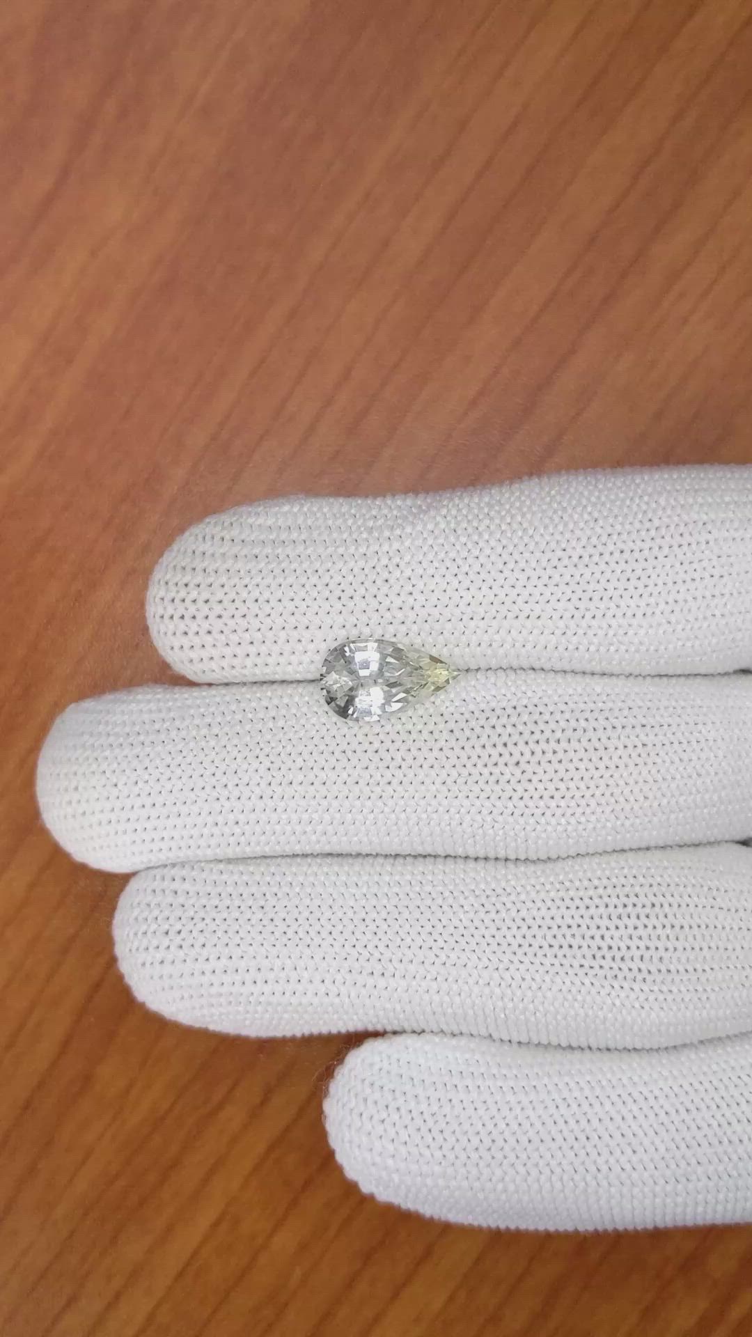 2.95 Ct. Bi Color Sapphire from Ceylon (Sri Lanka) Size Video