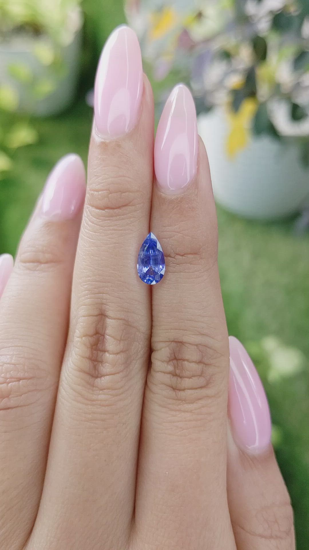 1.57 Ct. Blue Sapphire from Ceylon (Sri Lanka) Size Video