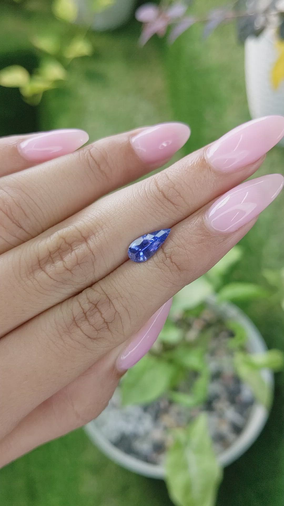 1.39 Ct. Blue Sapphire from Ceylon (Sri Lanka) Size Video