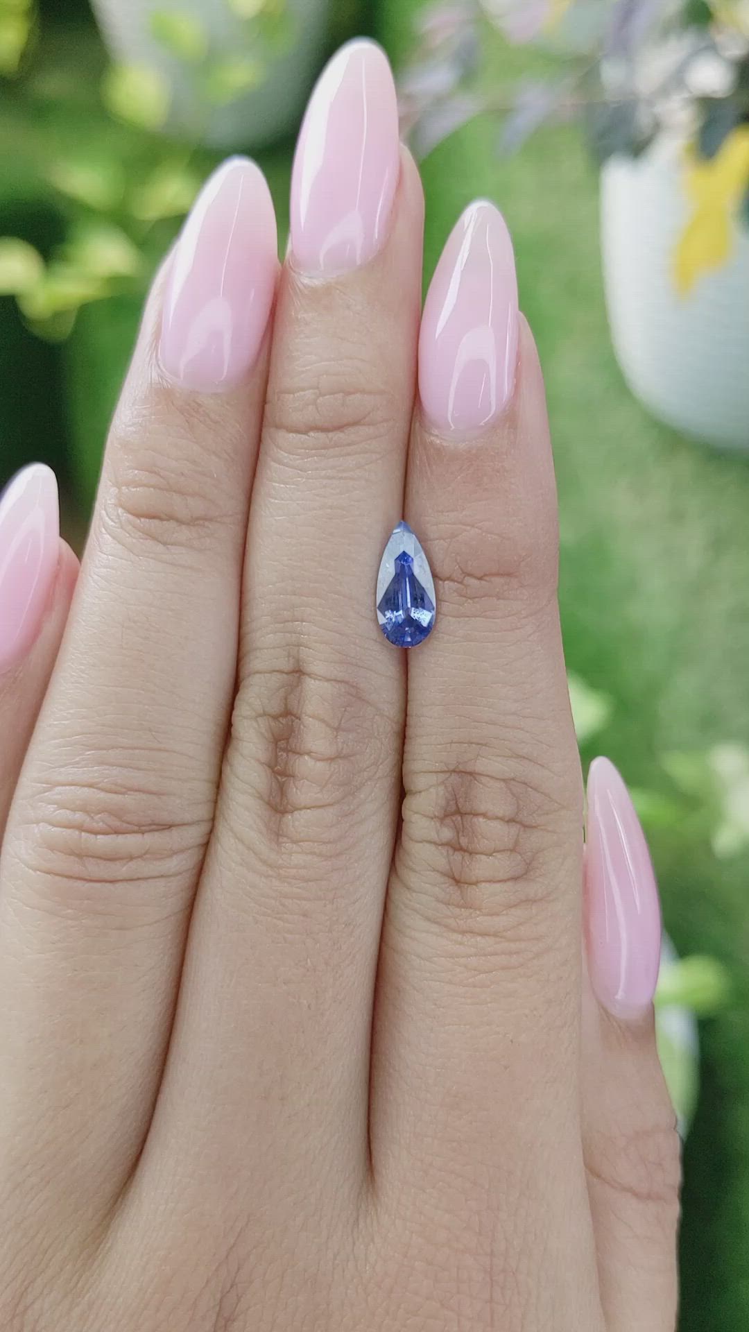 1.23 Ct. Blue Sapphire from Ceylon (Sri Lanka) Size Video