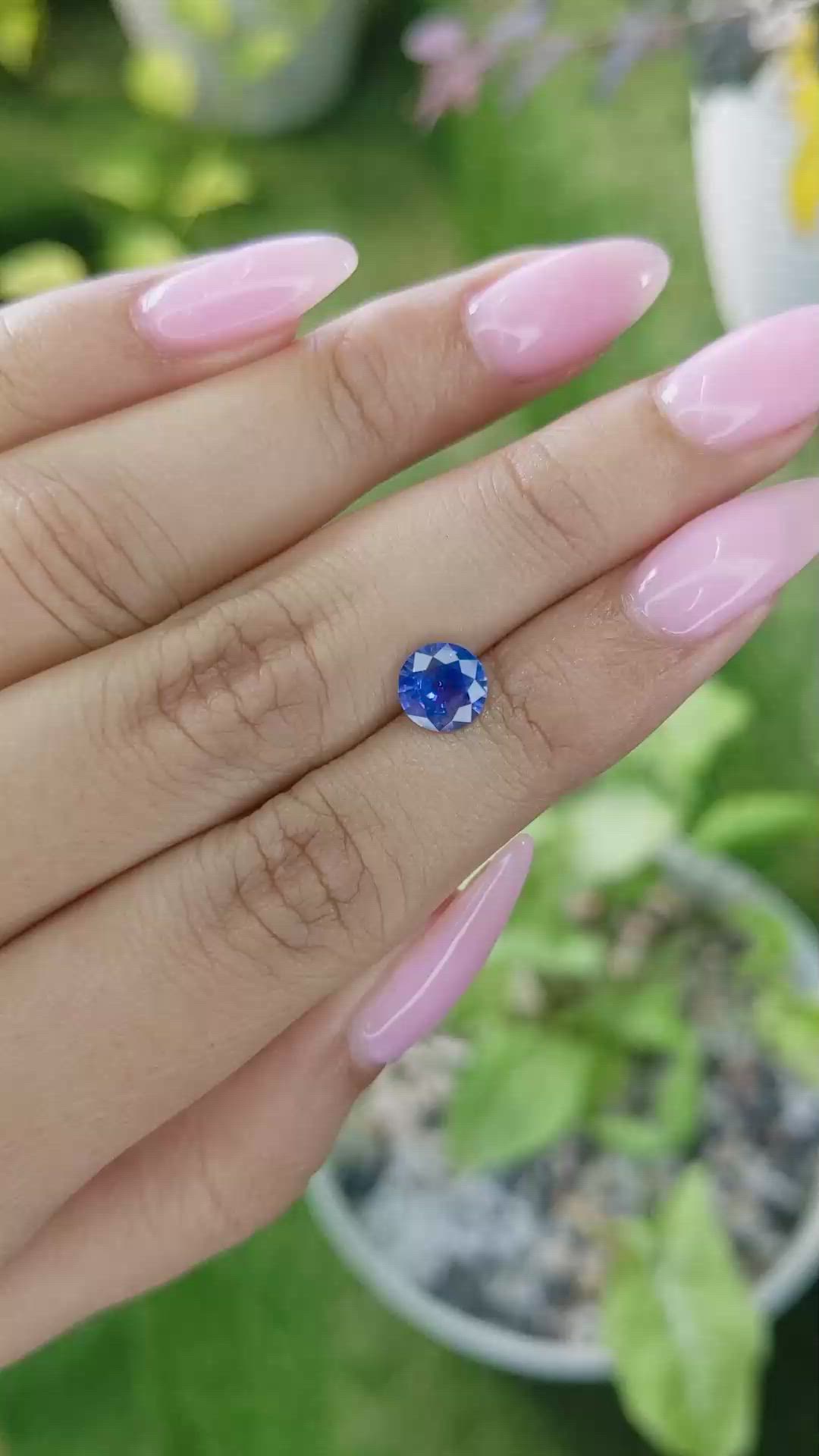 1.23 Ct. Blue Sapphire from Ceylon (Sri Lanka) Size Video
