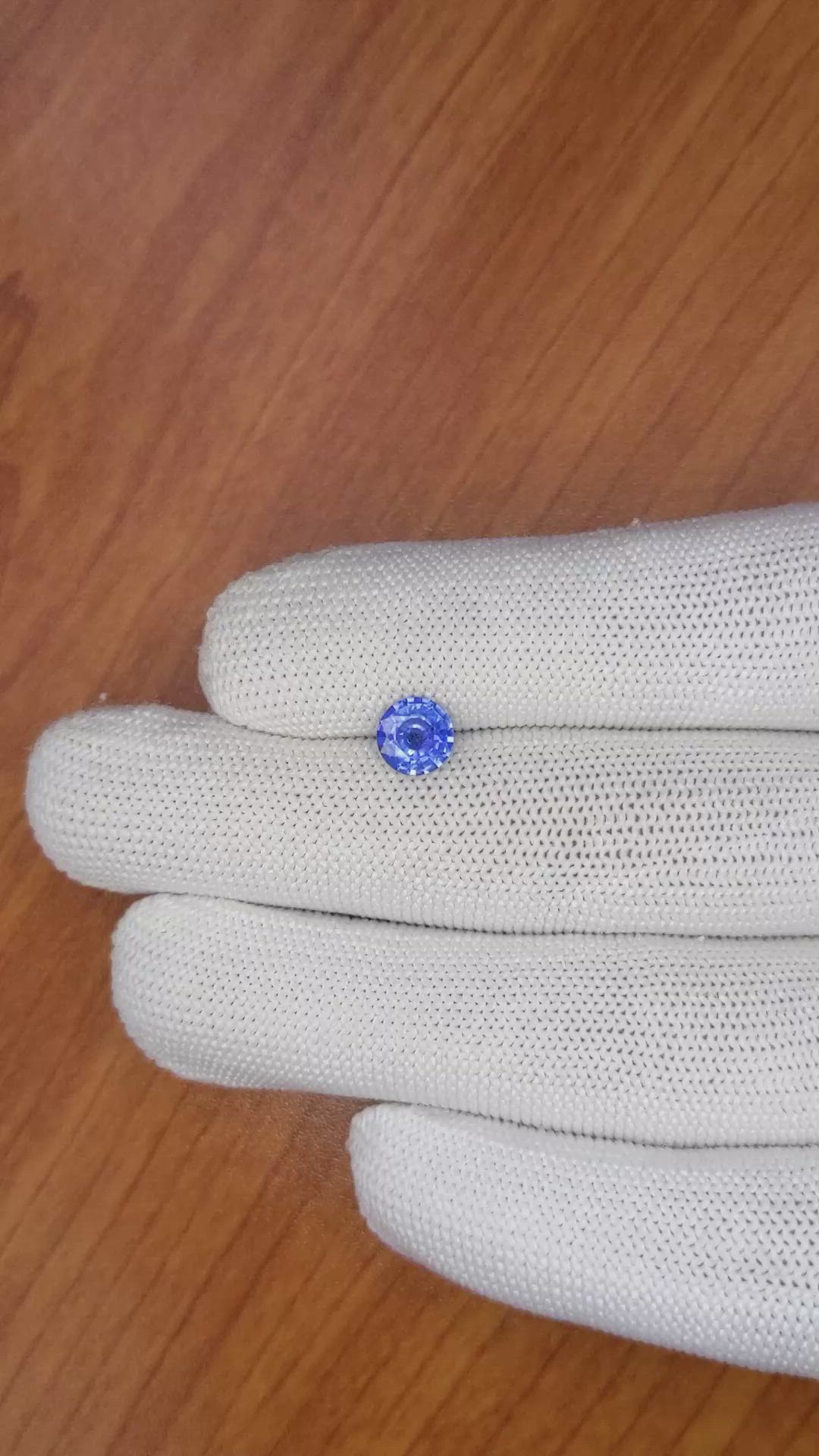 1.23 Ct. Blue Sapphire from Ceylon (Sri Lanka) Size Video